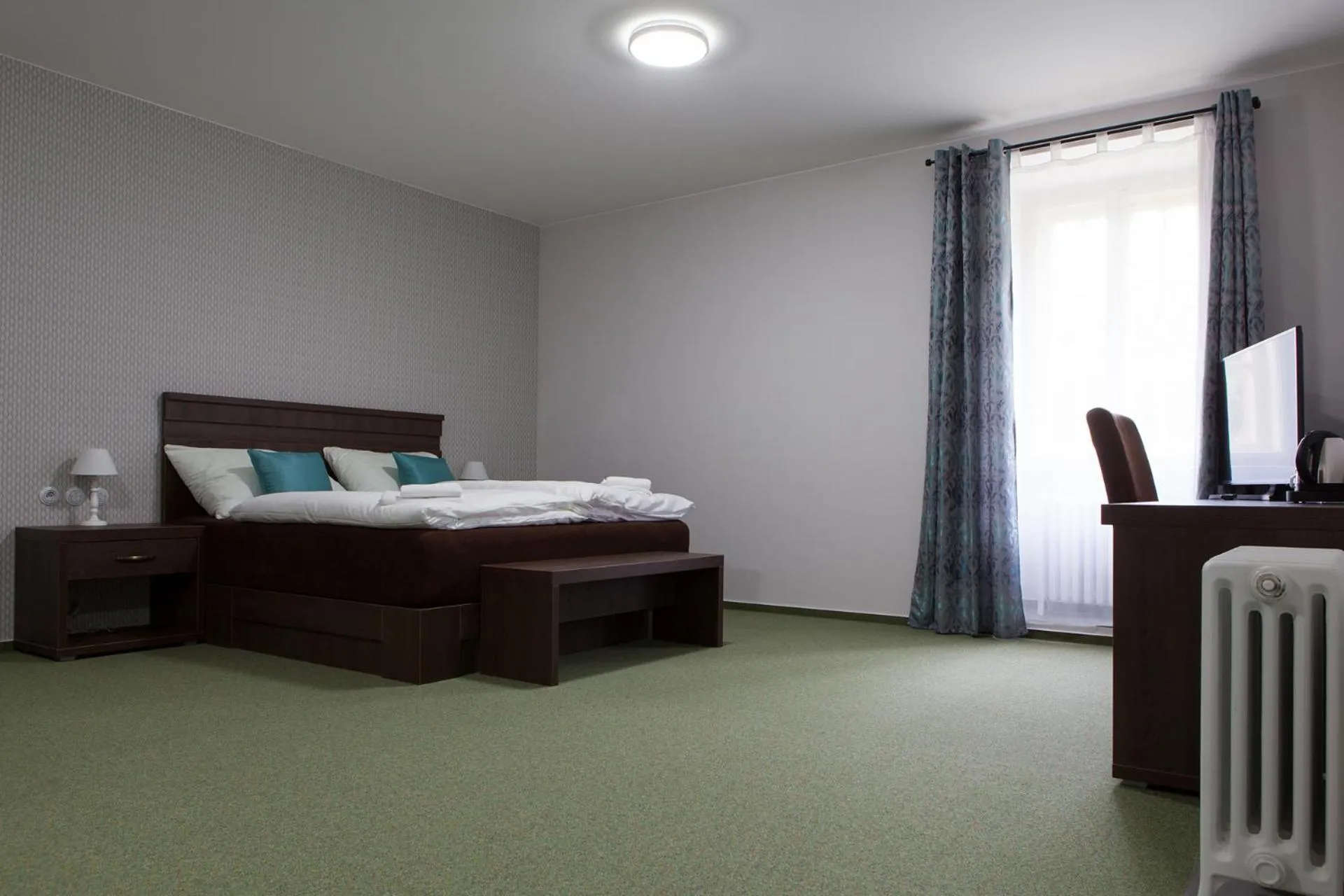 Double Room with Spa Bath - single occupancy in Villa Cafe