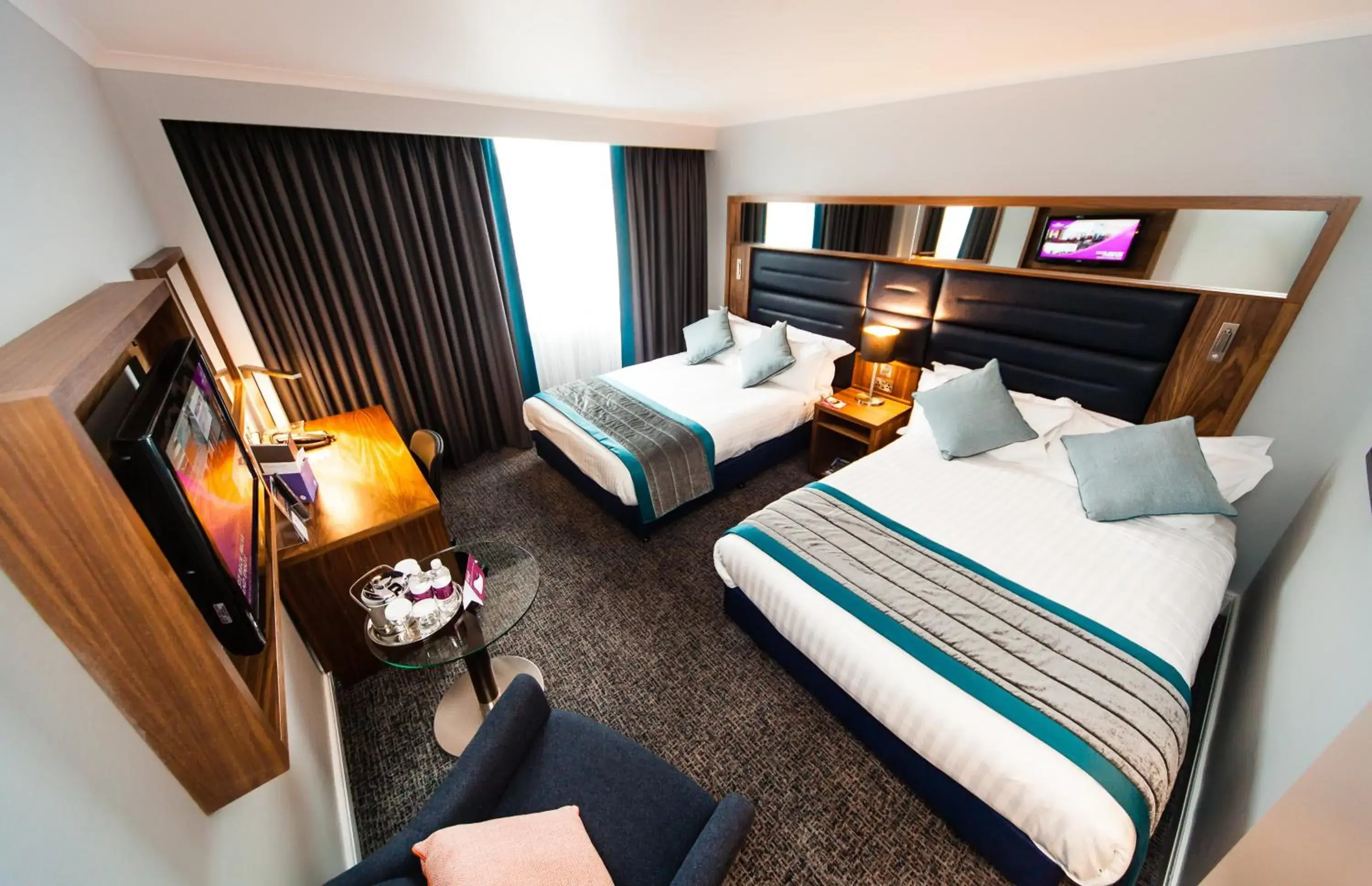 Photo of the whole room, Bed in Crowne Plaza Leeds by IHG Photo of the whole room, Bed in Crowne Plaza Leeds by IHG