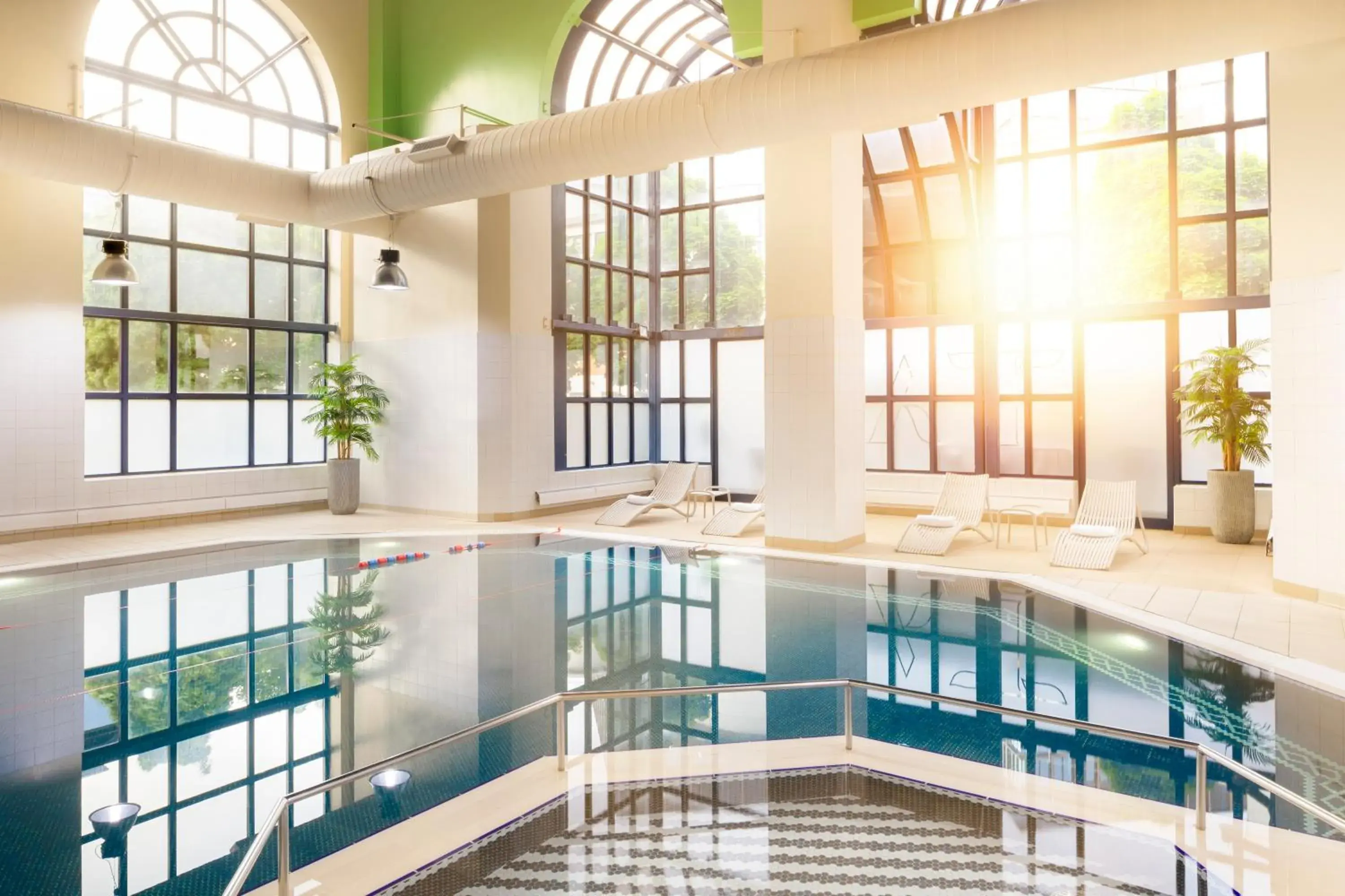 Pool view in Crowne Plaza Leeds by IHG Pool view in Crowne Plaza Leeds by IHG