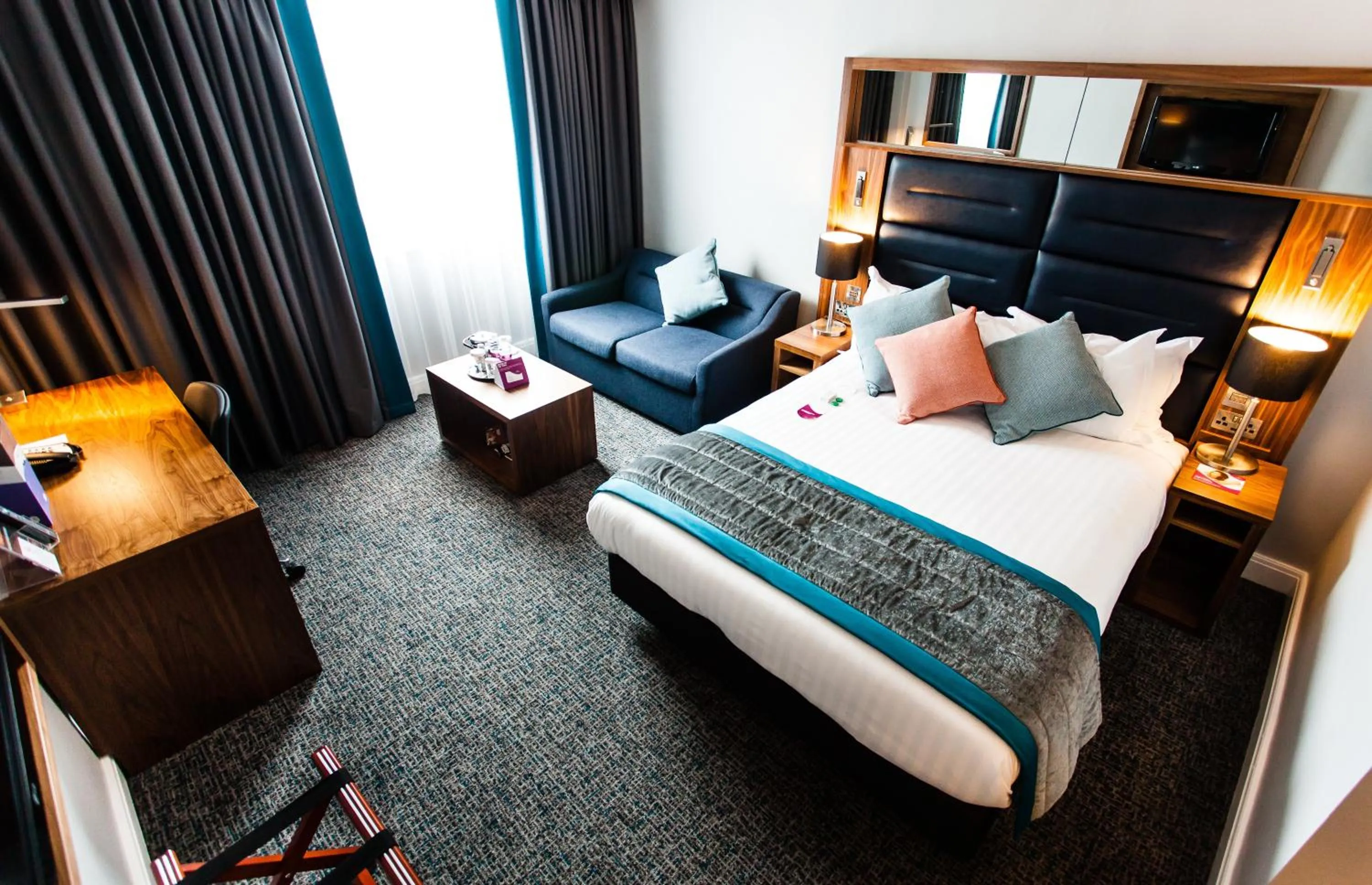 Photo of the whole room, Bed in Crowne Plaza Leeds by IHG