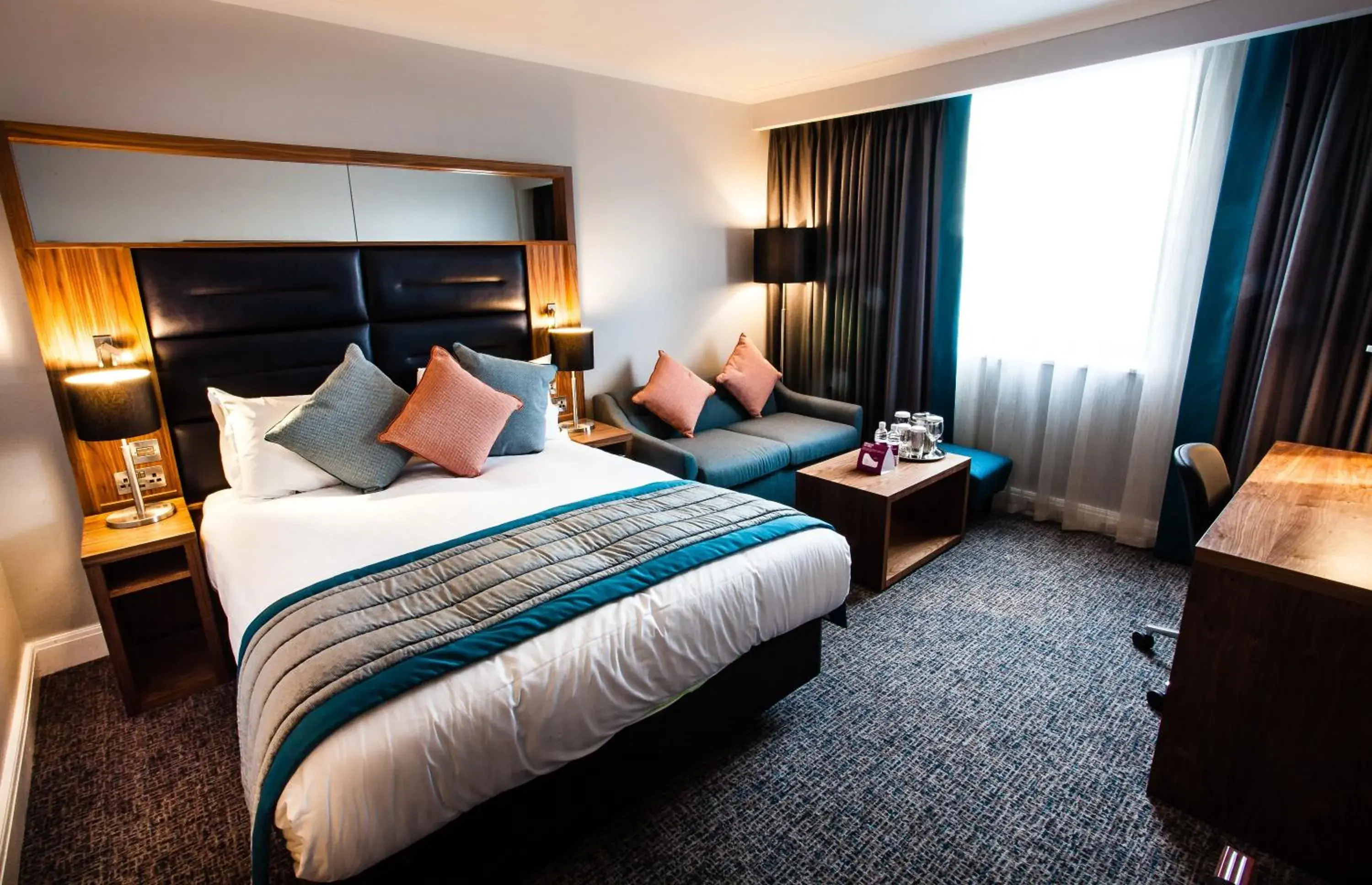 Photo of the whole room, Bed in Crowne Plaza Leeds by IHG Photo of the whole room, Bed in Crowne Plaza Leeds by IHG