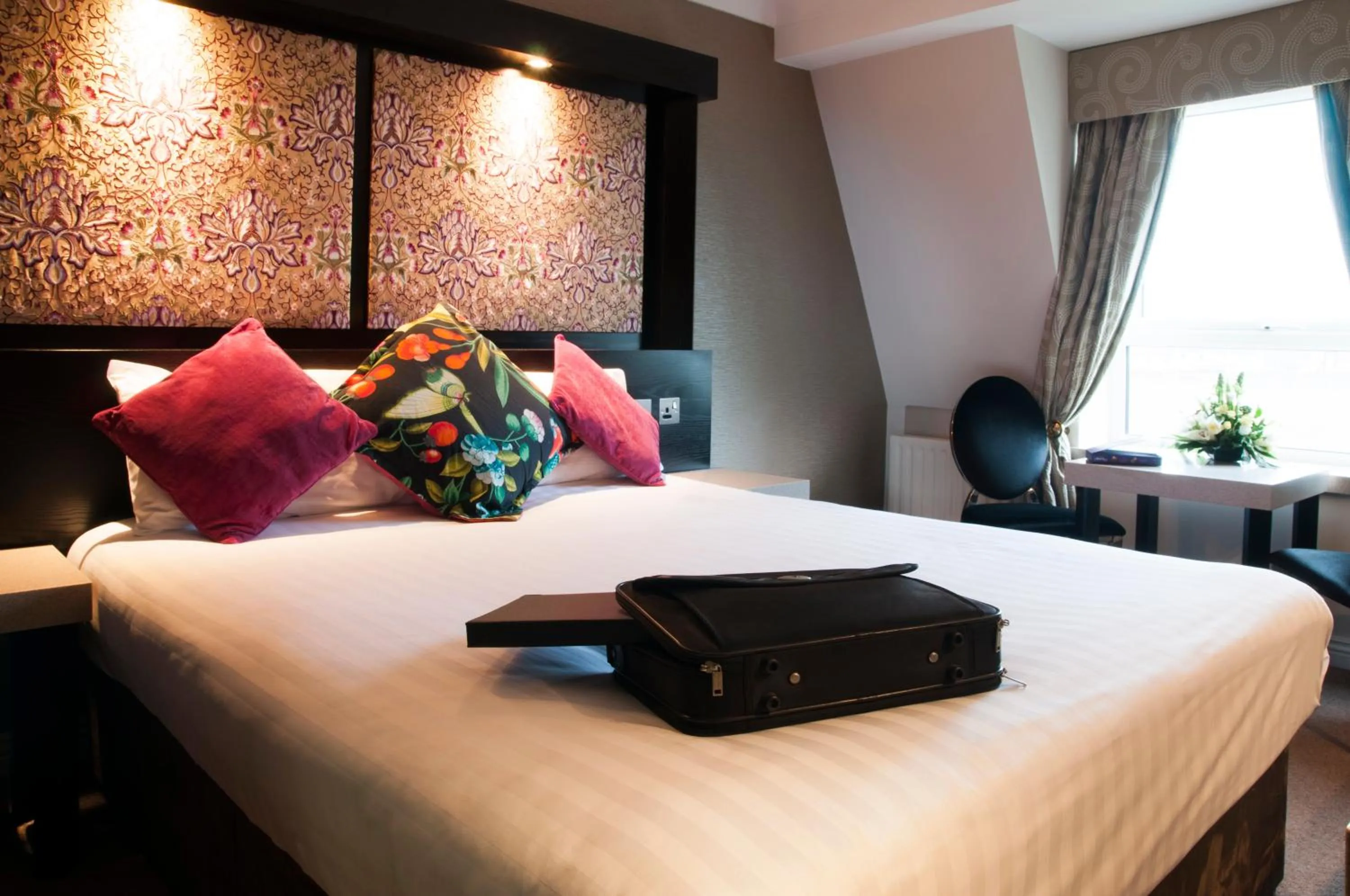 Bed in Flannery's Hotel