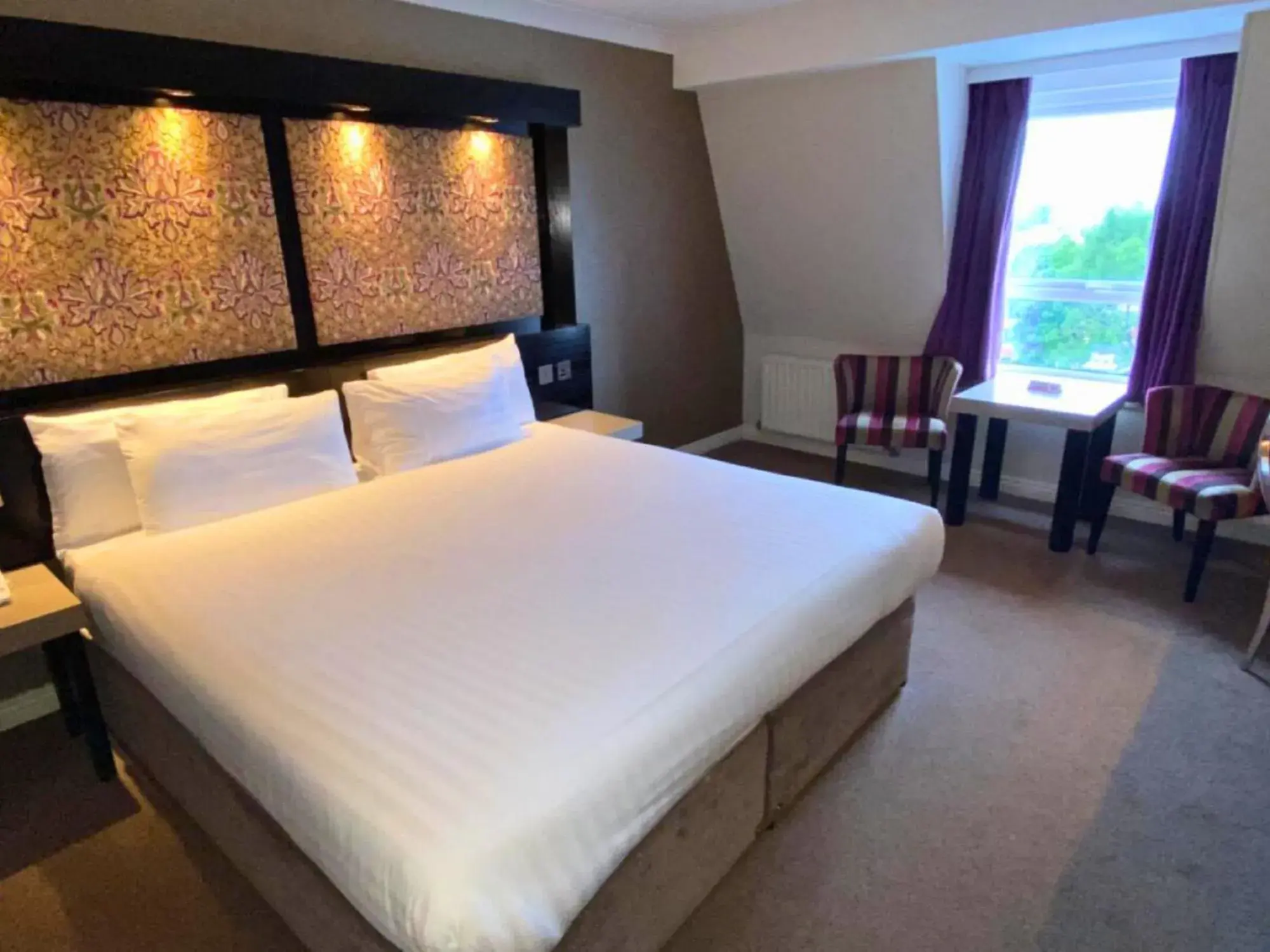 Bed in Flannery's Hotel Bed in Flannery's Hotel