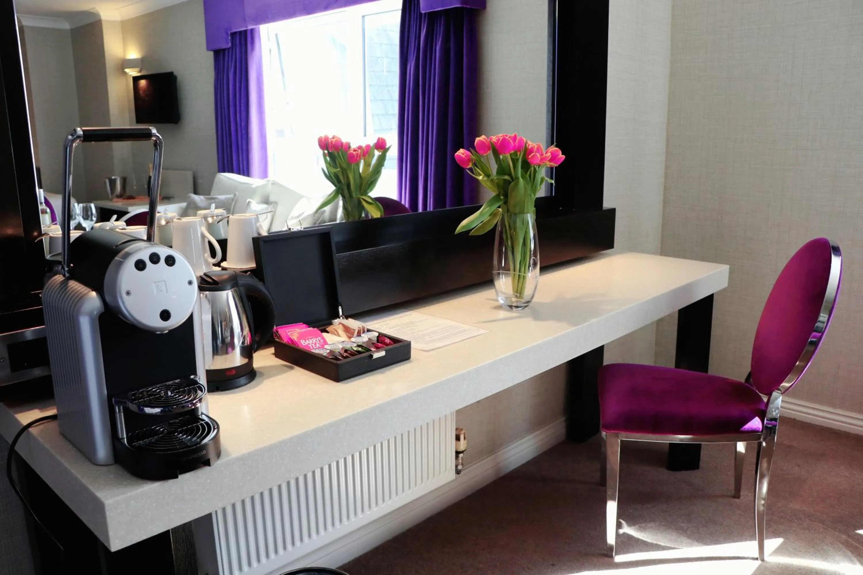 Seating area in Flannery's Hotel