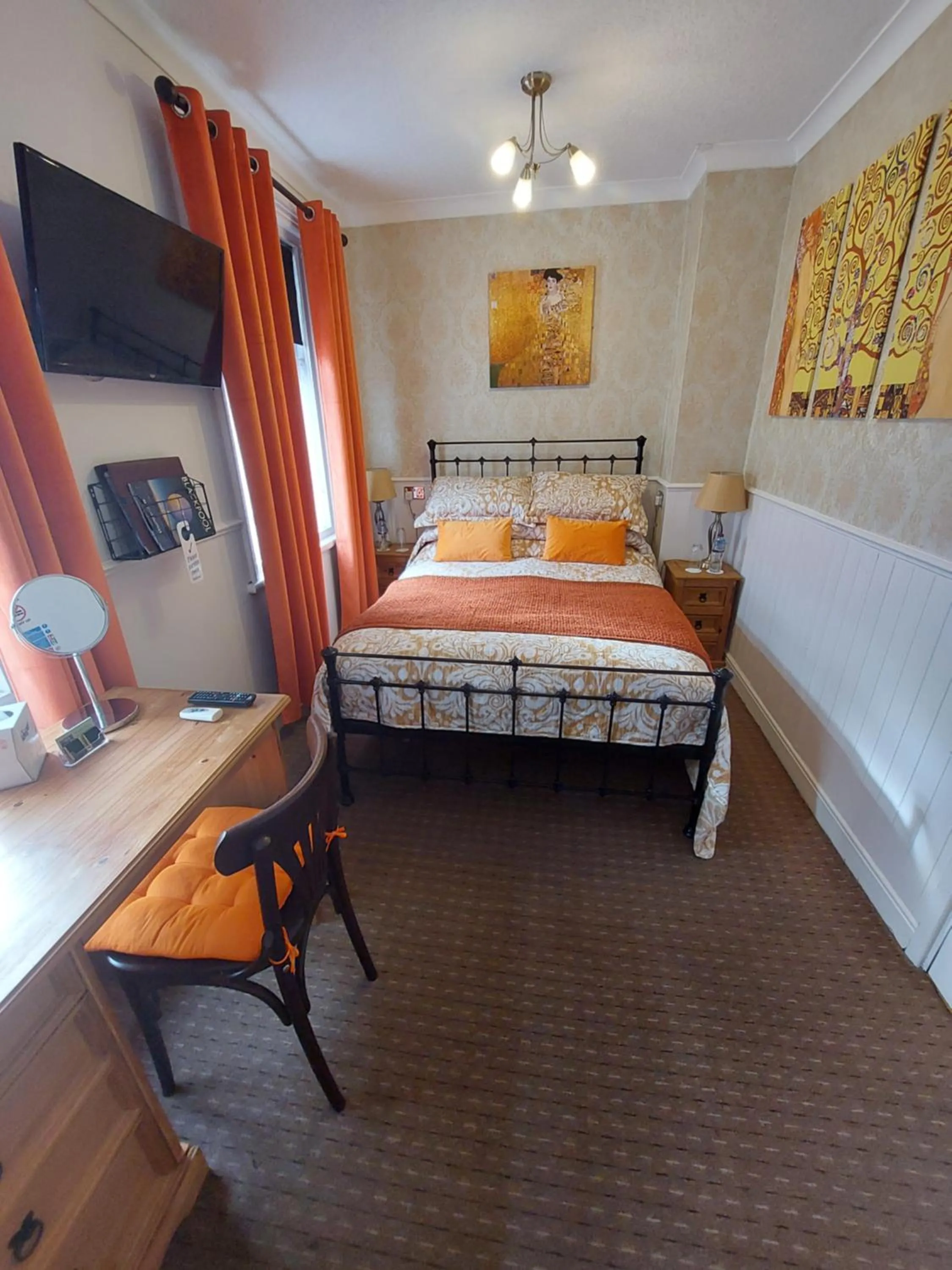 Double Room in Westfield House