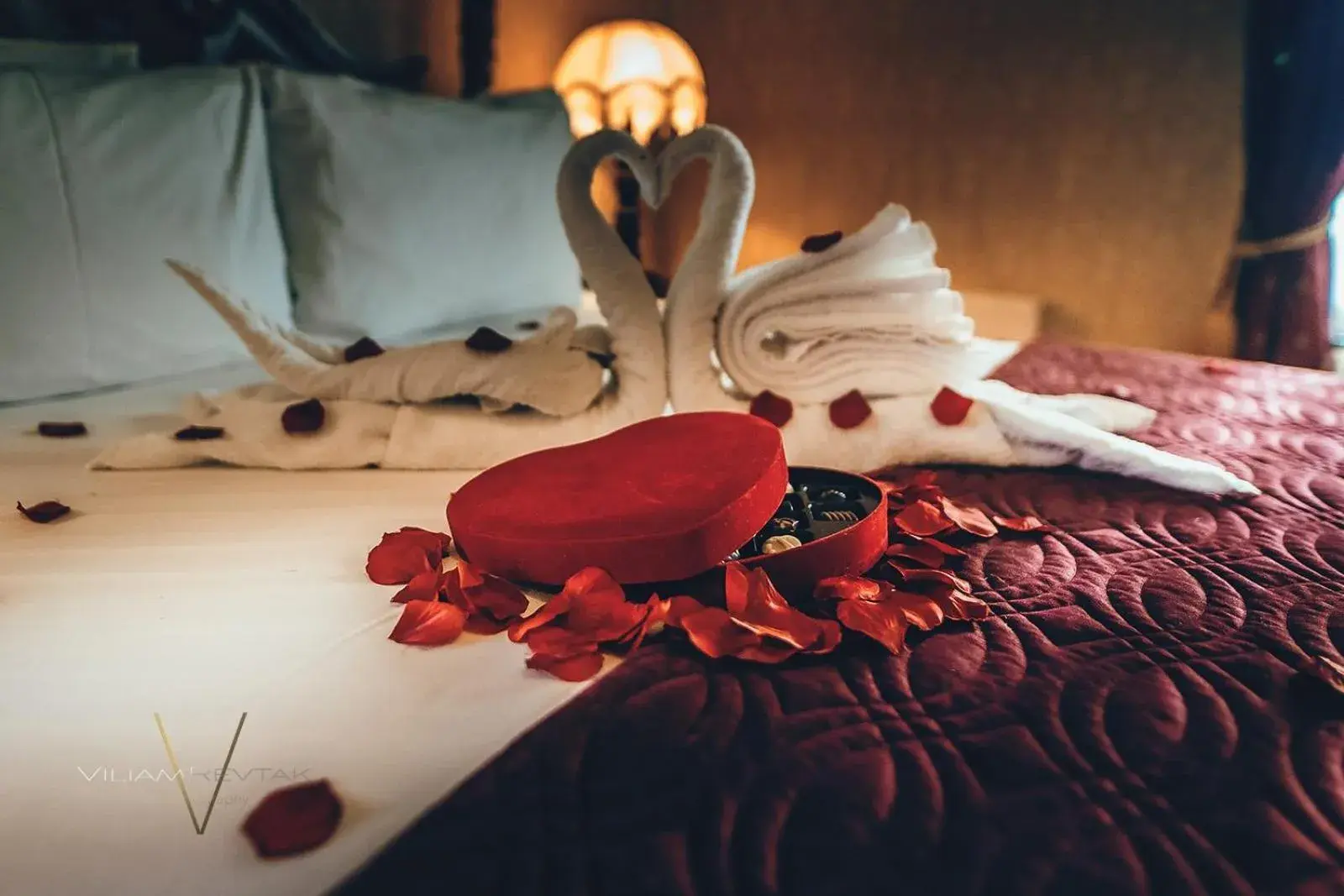 Property building, Bed in Abbey Hotel Roscommon Property building, Bed in Abbey Hotel Roscommon