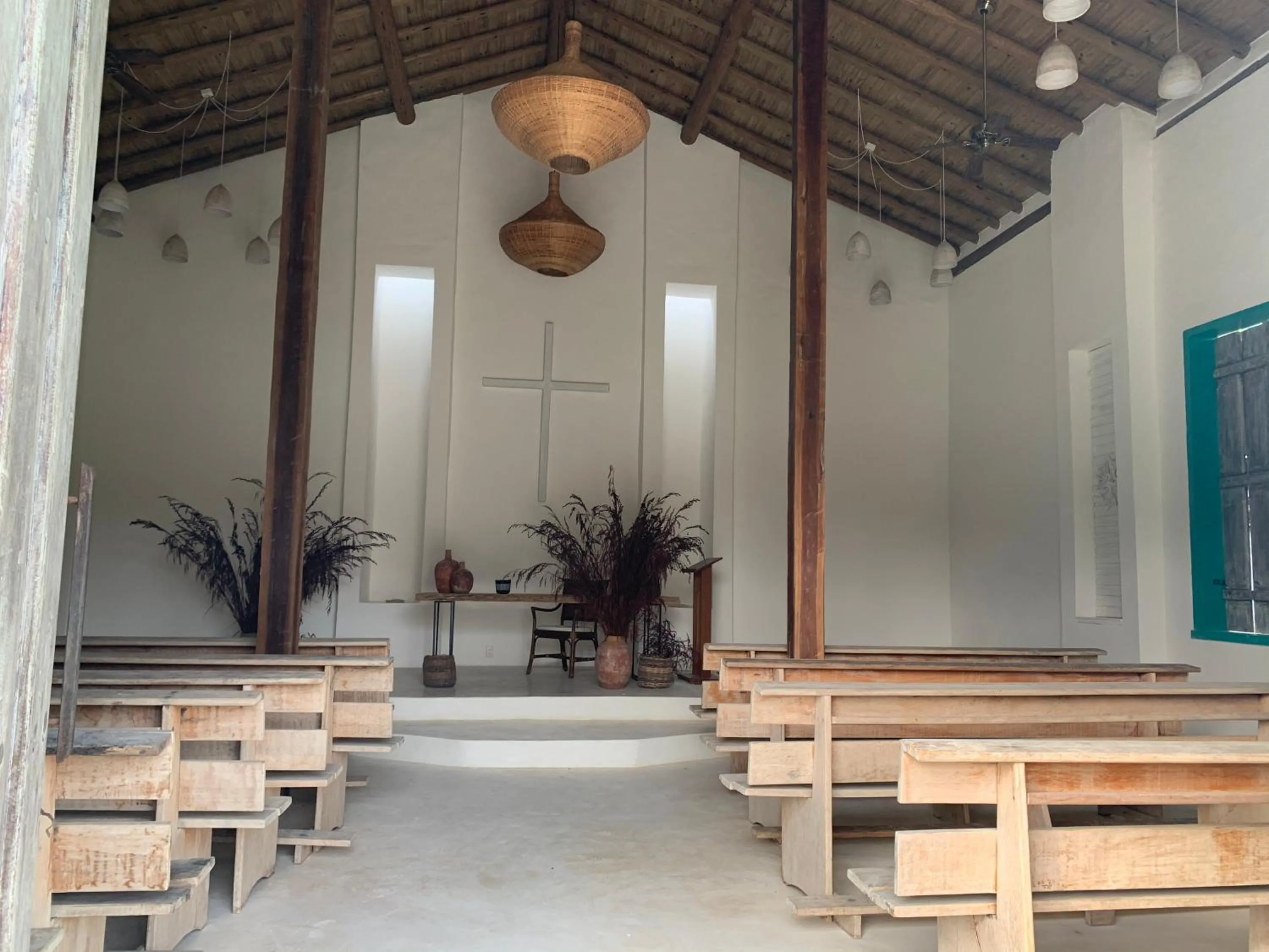 Area and facilities in Charmoso bangalô balinês pé na areia Outeiro das Brisas