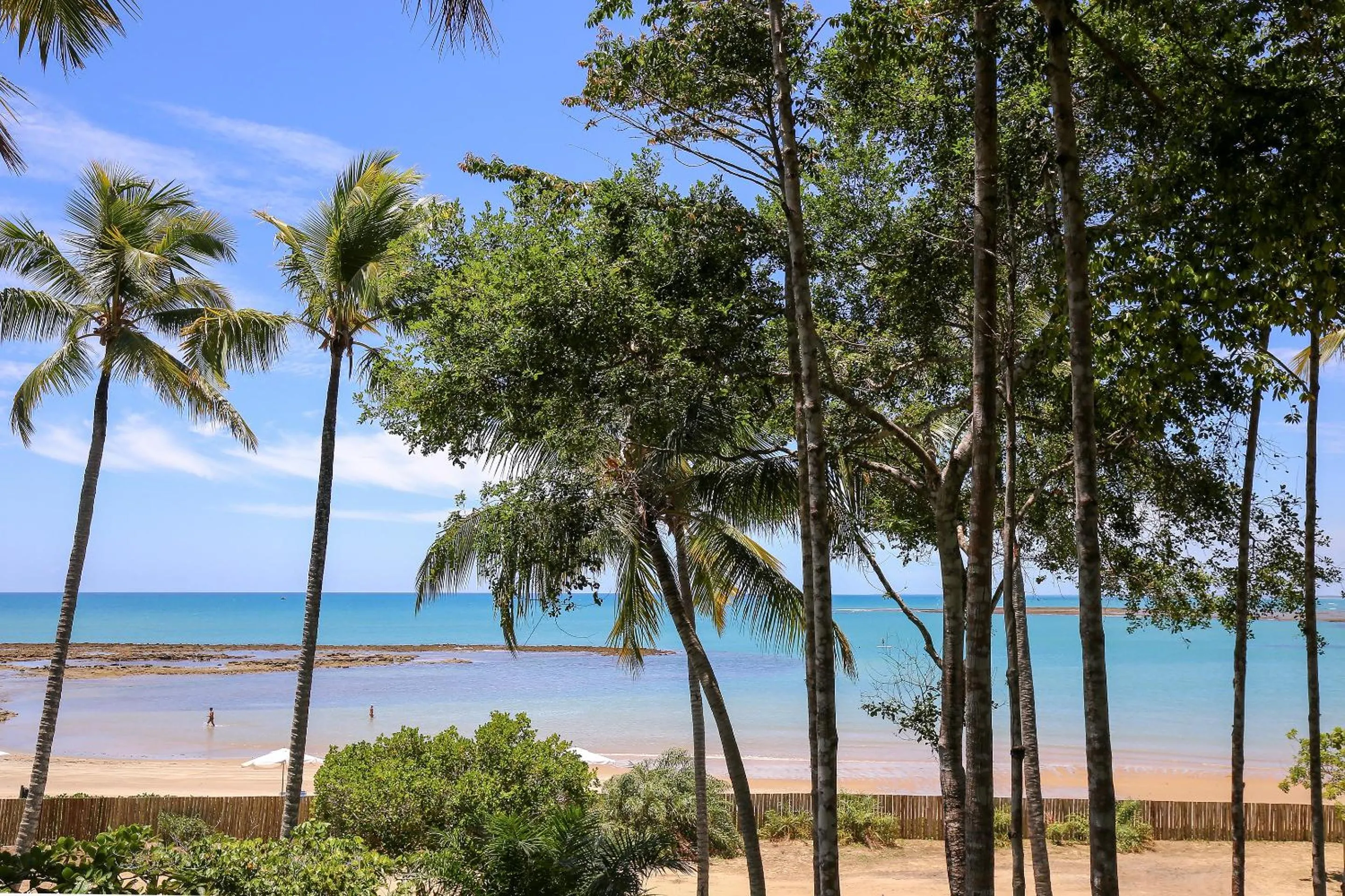 Beach in Charmoso bangalô balinês pé na areia Outeiro das Brisas
