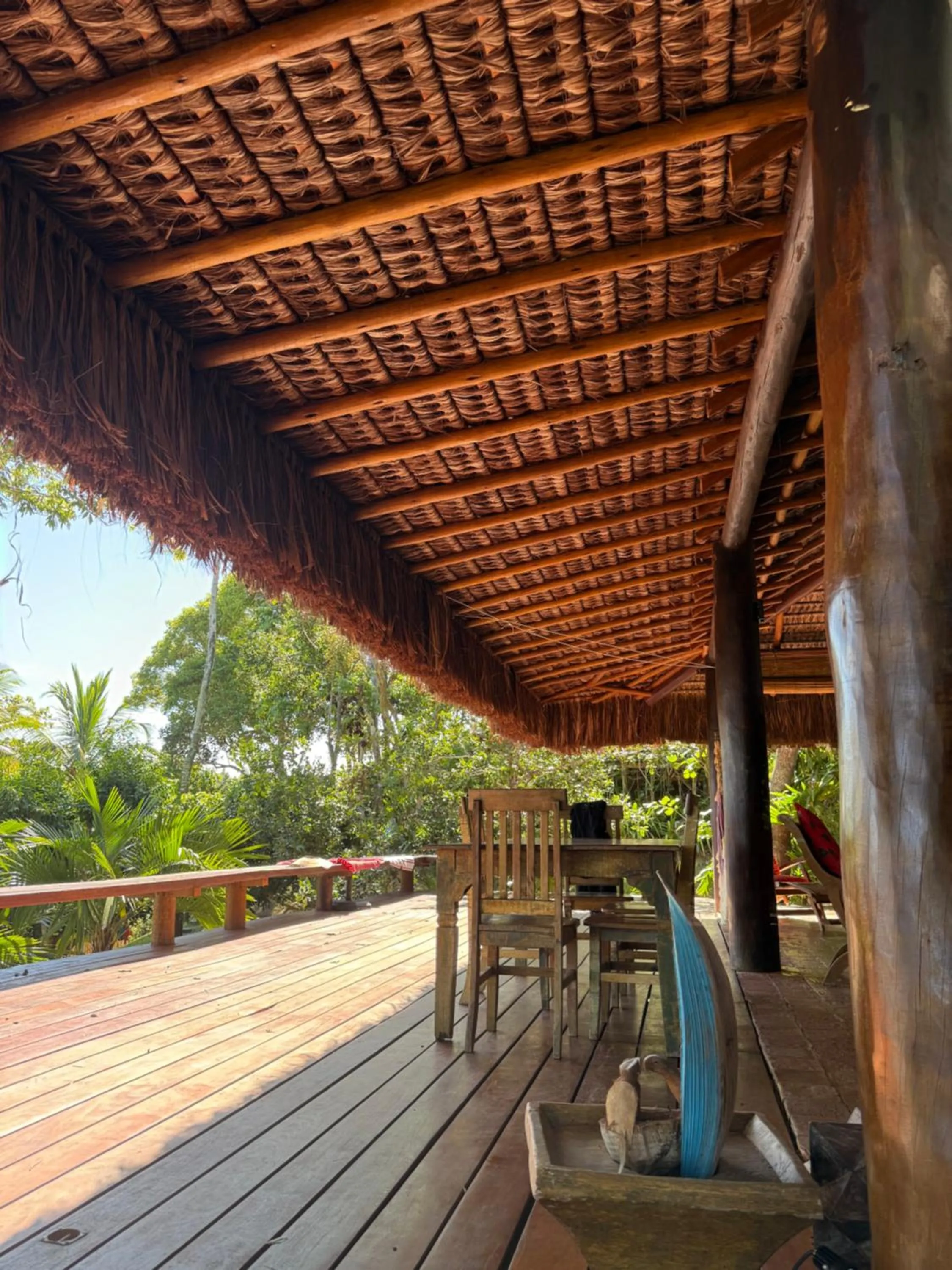 Balcony/Terrace in Charmoso bangalô balinês pé na areia Outeiro das Brisas