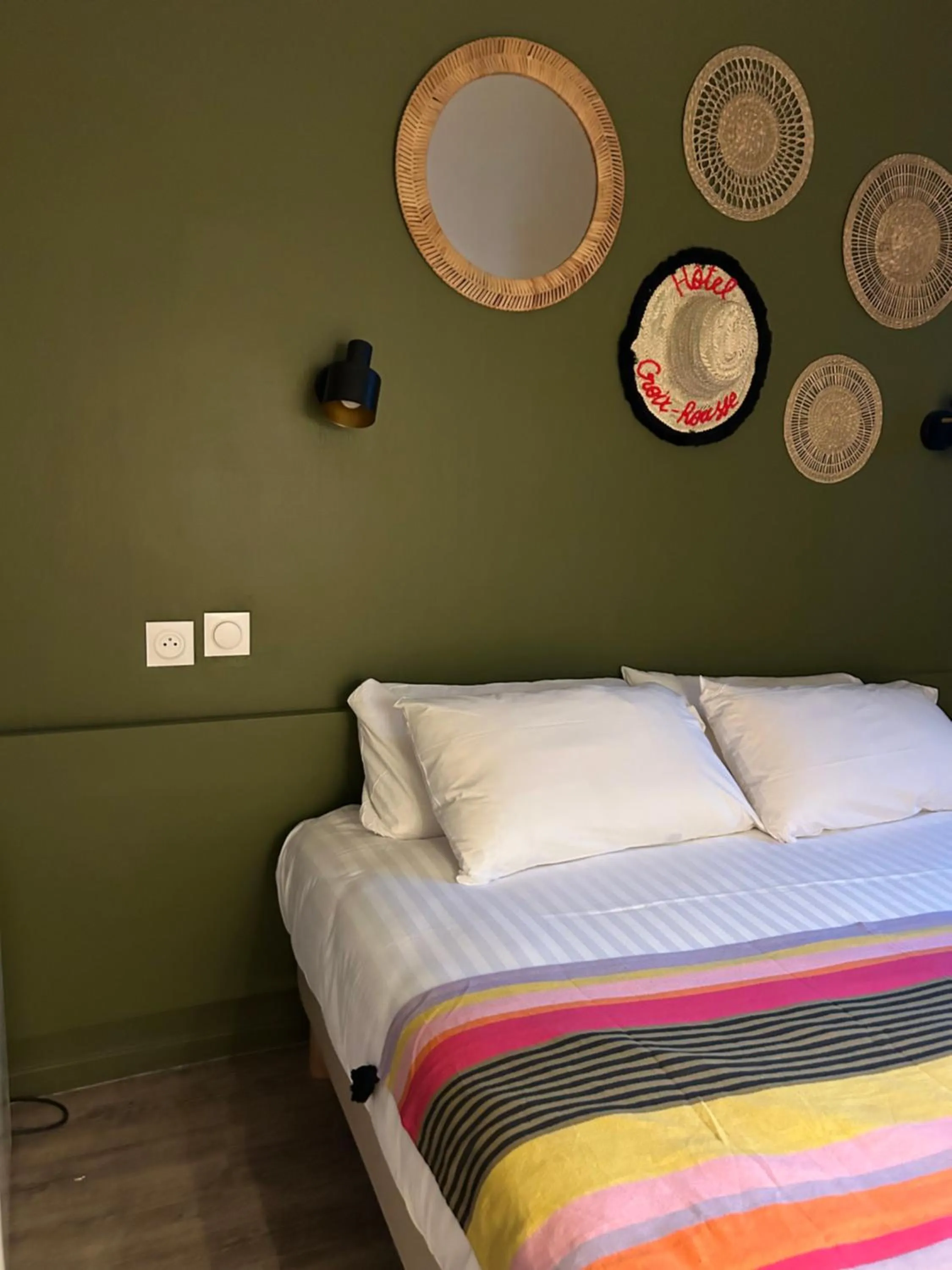 Bed in Hôtel de la Croix-Rousse