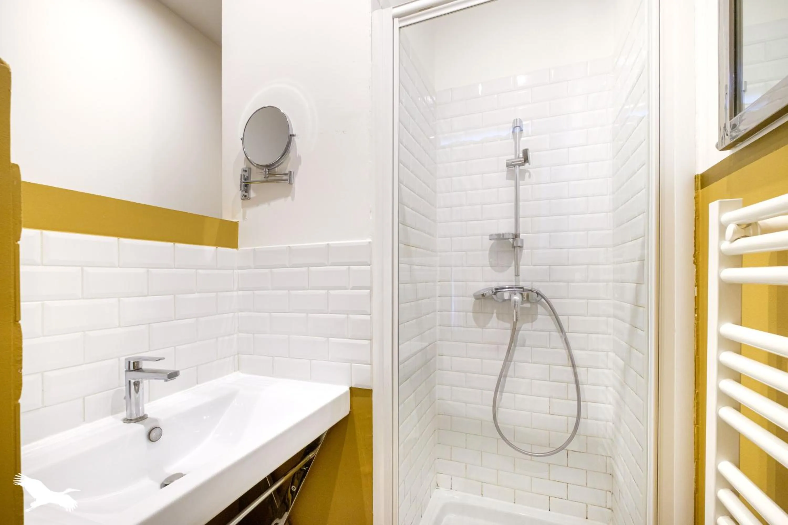 Bathroom in Hôtel de la Croix-Rousse