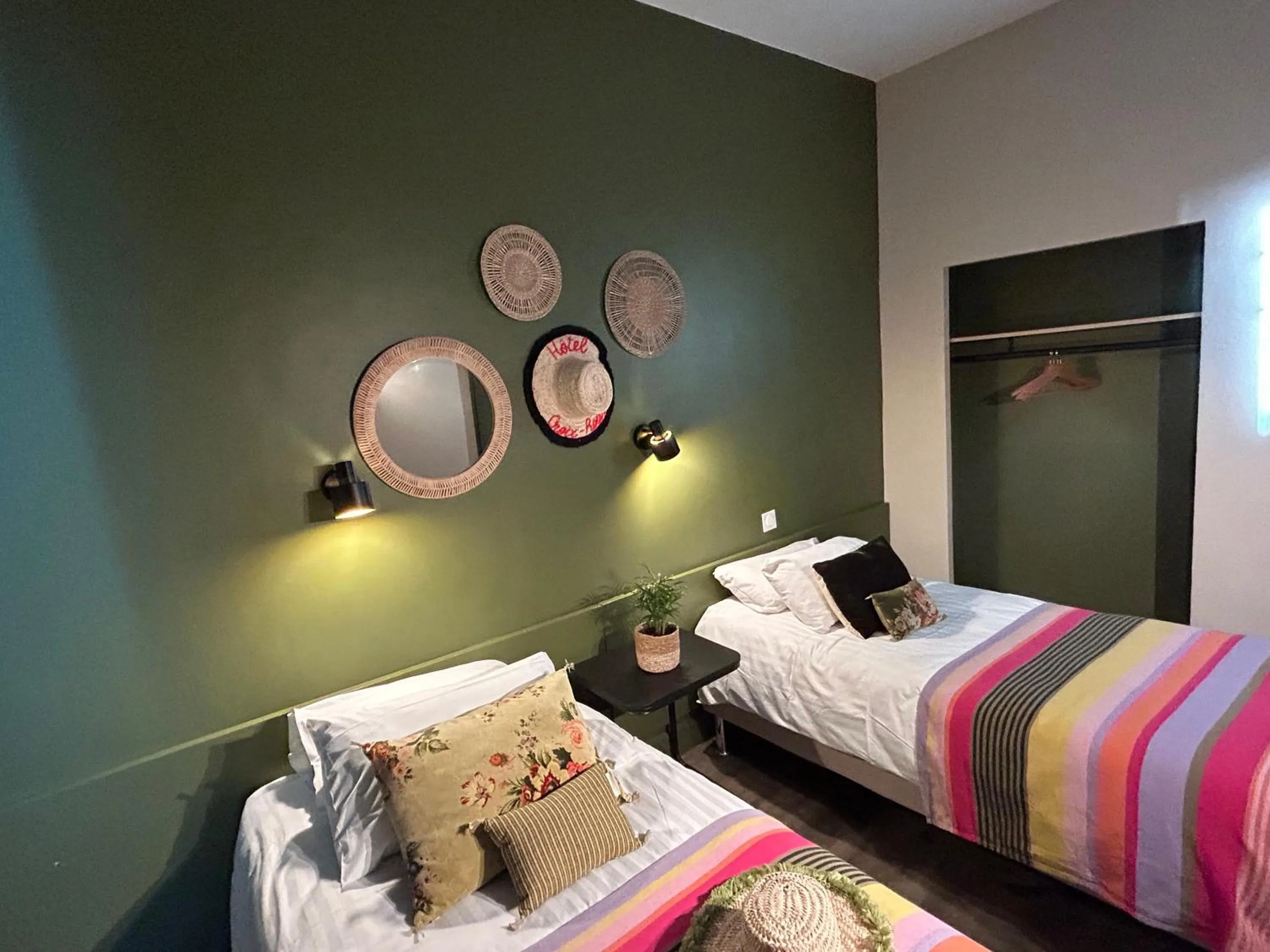 Photo of the whole room, Bed in Hôtel de la Croix-Rousse