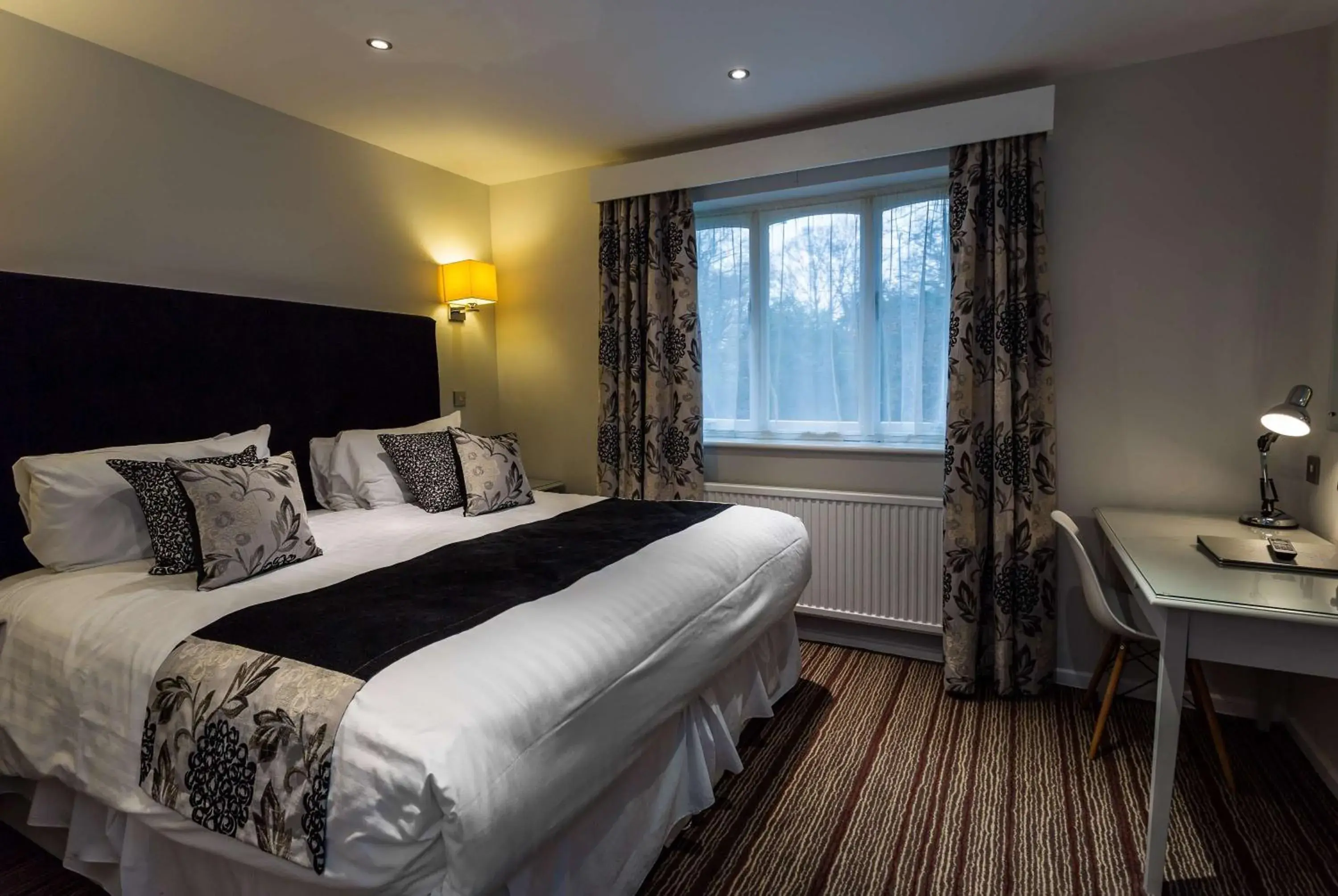 Bedroom, Bed in The Casa Hotel, Sure Hotel Collection by Best Western Bedroom, Bed in The Casa Hotel, Sure Hotel Collection by Best Western