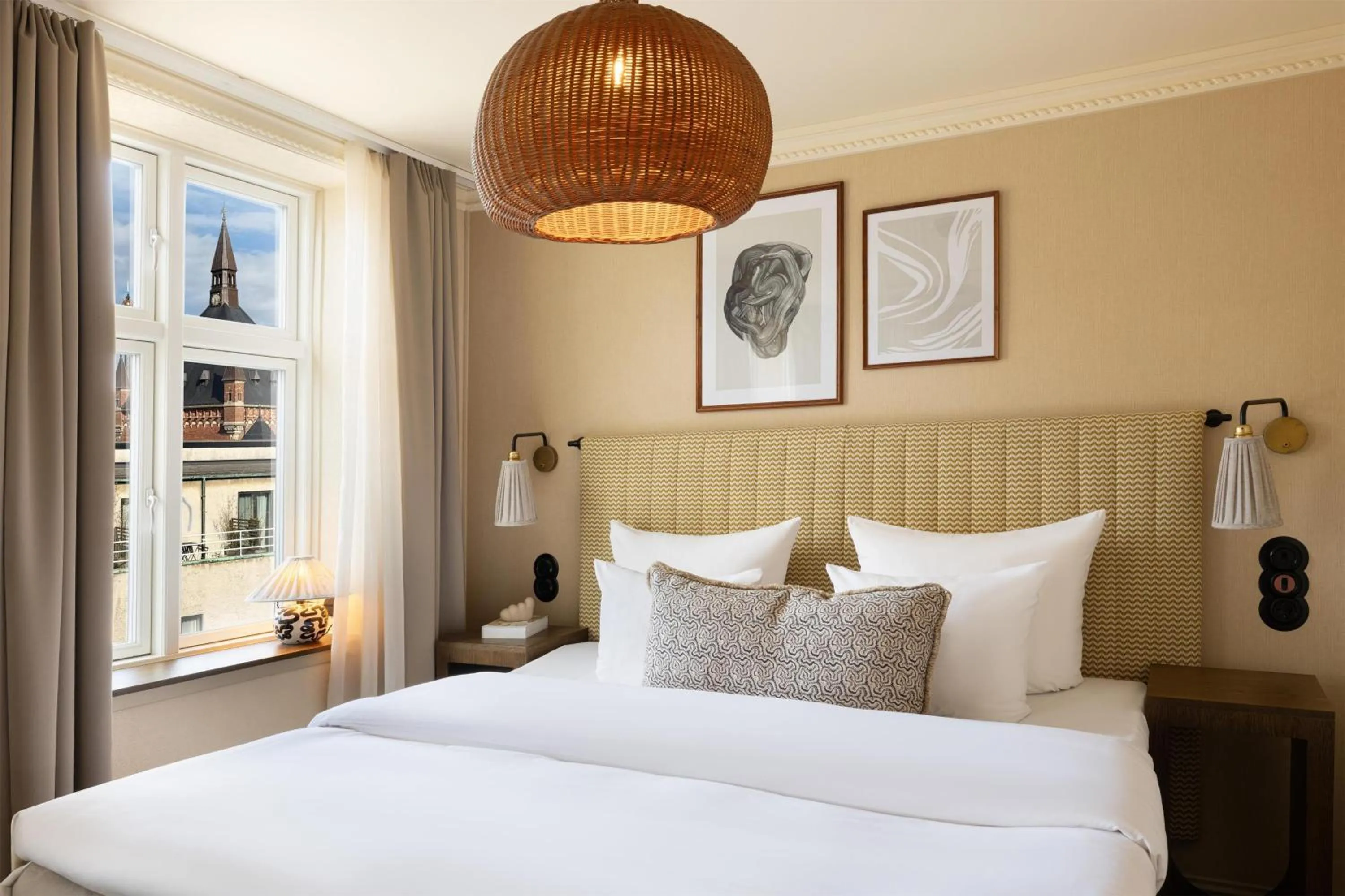 View (from property/room), Bed in NH Copenhagen Grand Joanne