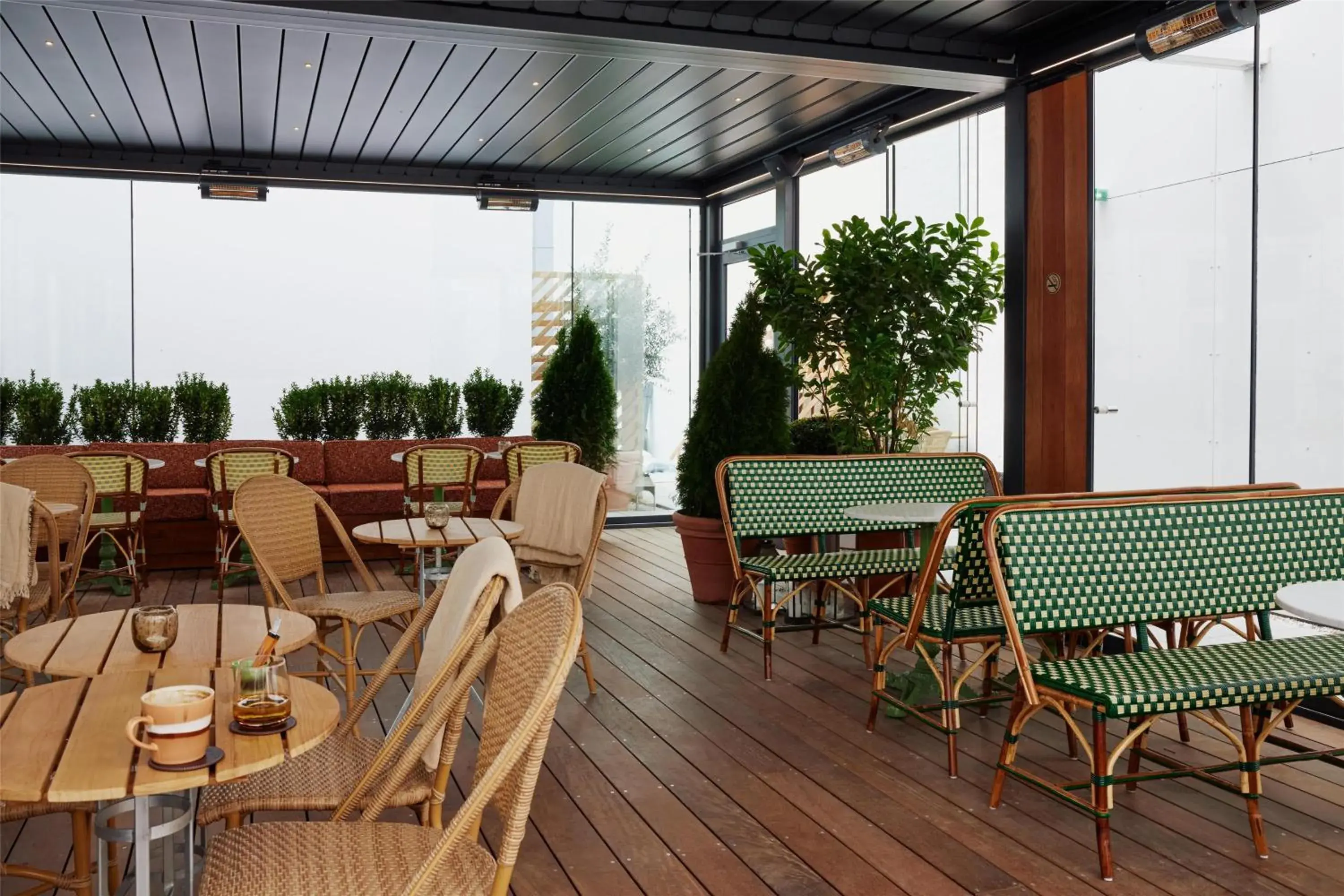 Property building in Grand Joanne Property building in Grand Joanne