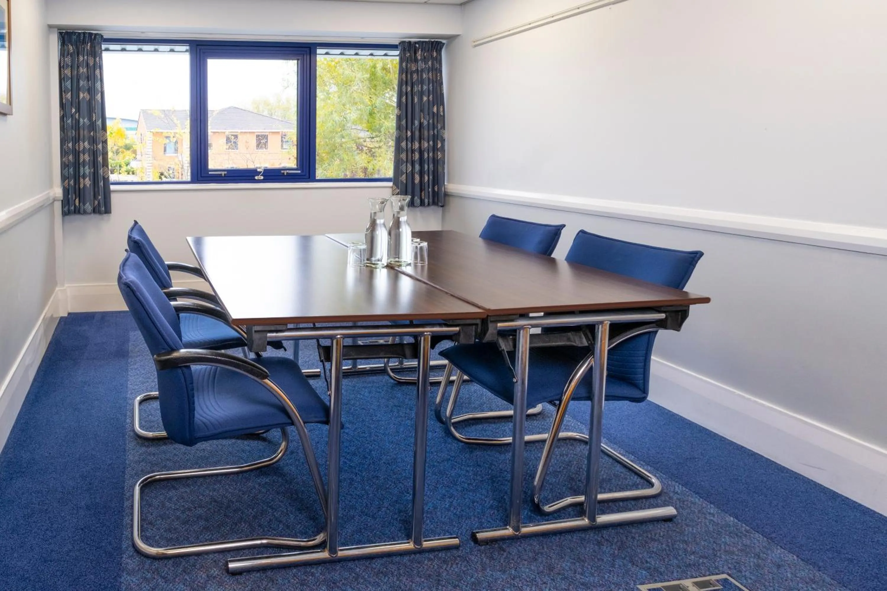 Meeting/conference room in Holiday Inn Express Northampton - South by IHG