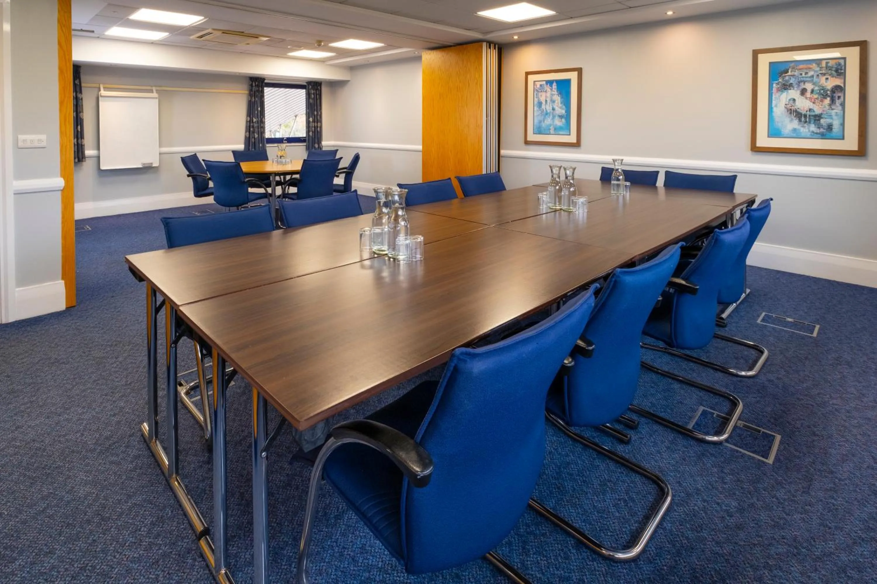 Meeting/conference room in Holiday Inn Express Northampton - South by IHG
