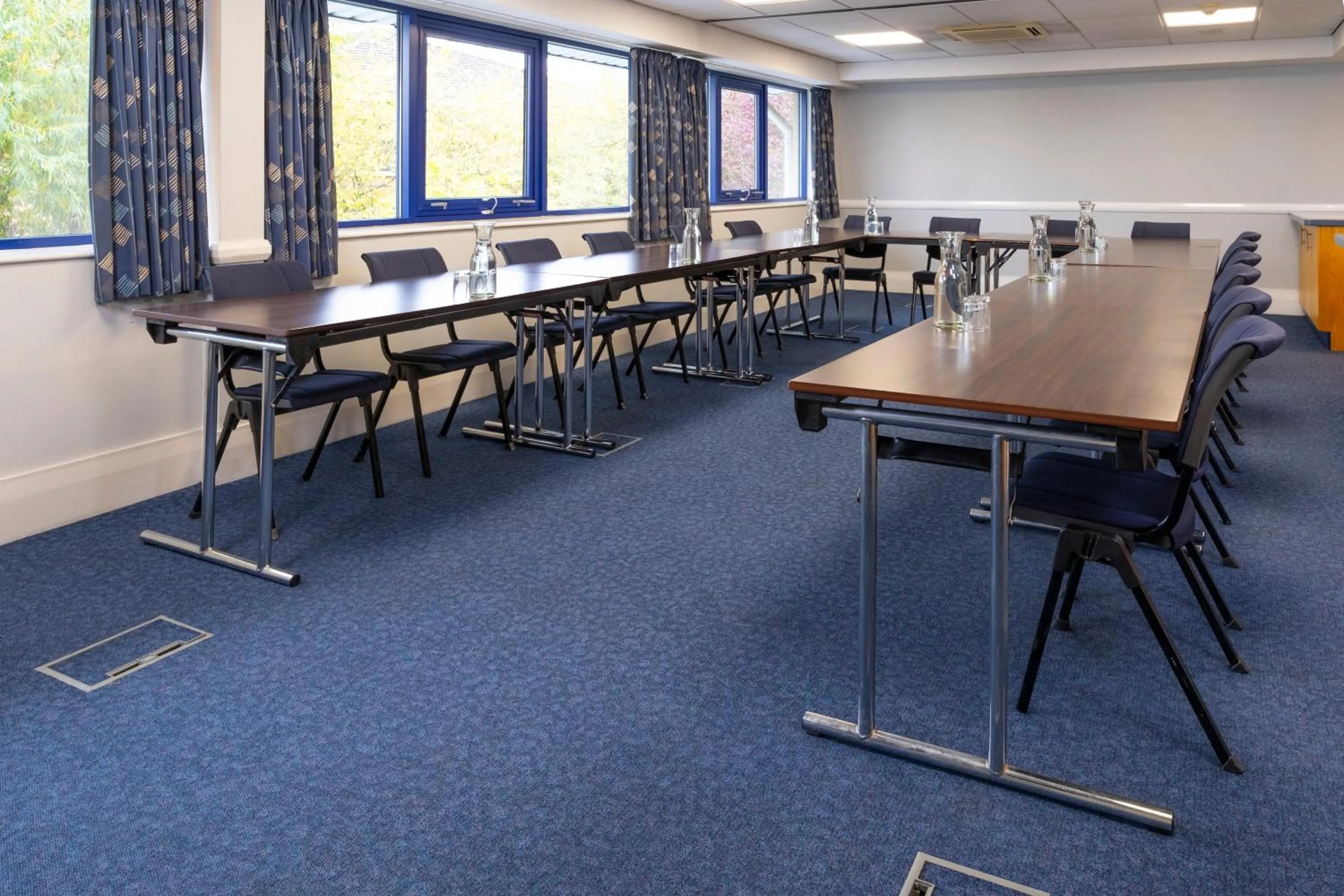 Meeting/conference room in Holiday Inn Express Northampton - South by IHG