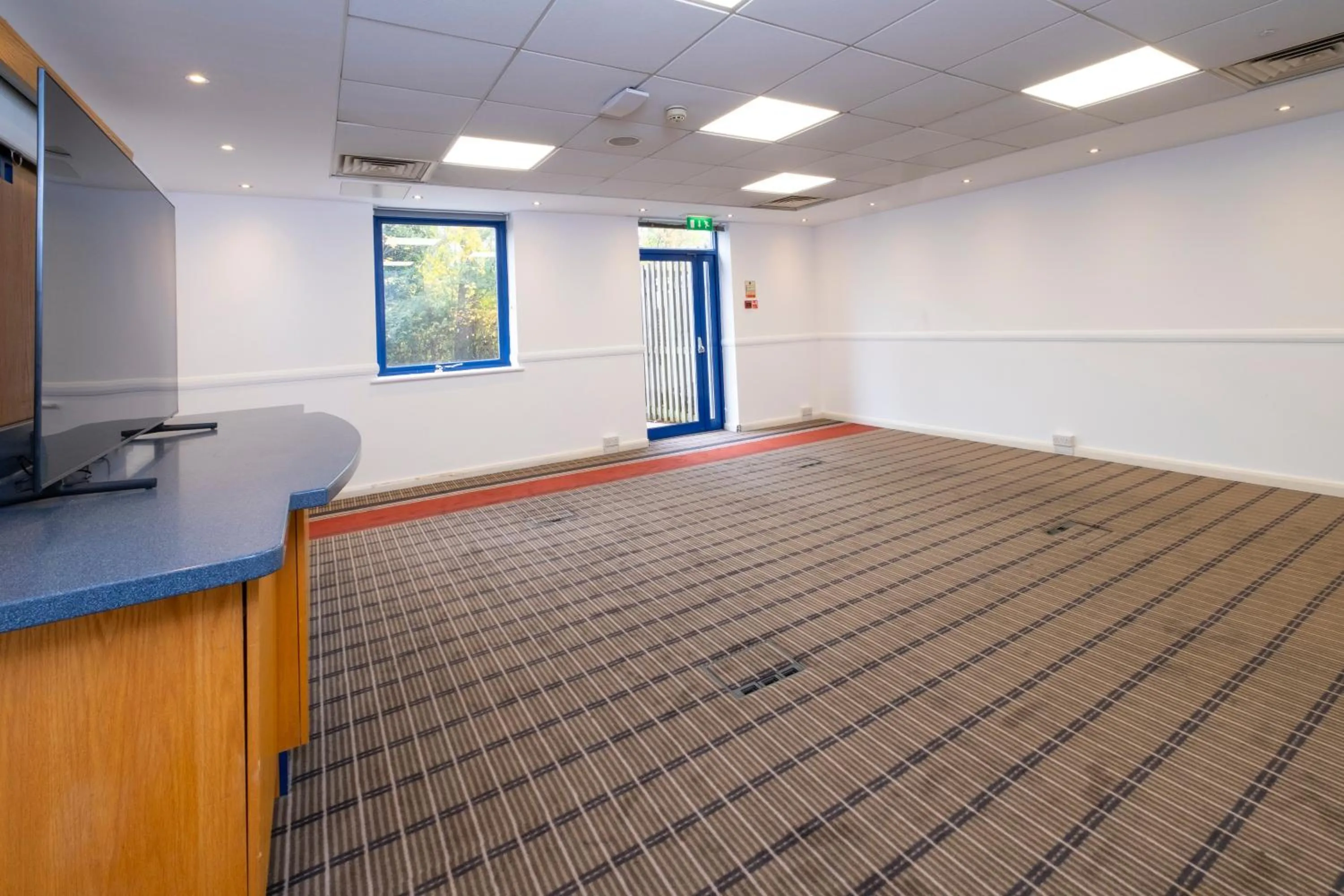 Meeting/conference room in Holiday Inn Express Droitwich Spa by IHG