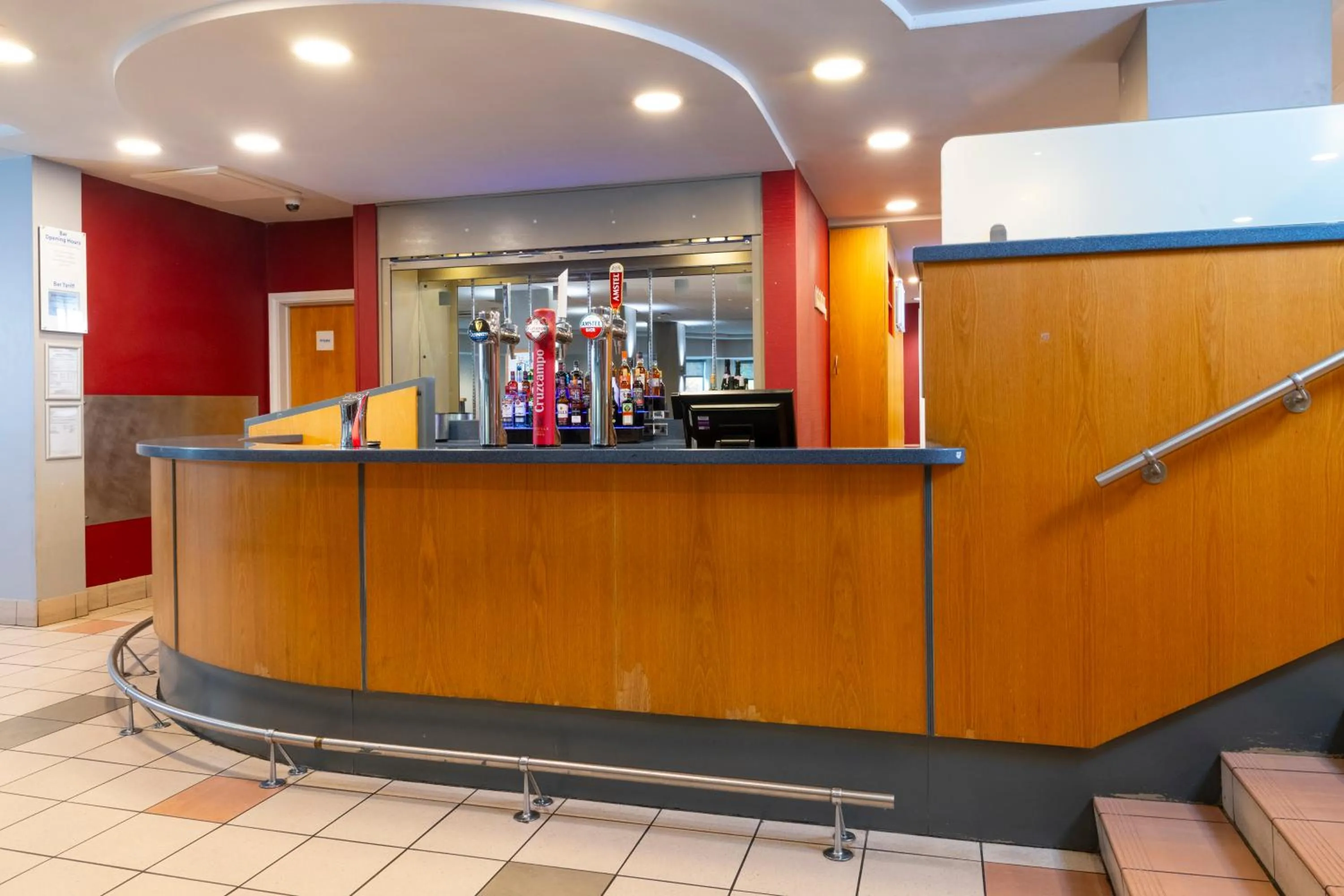 Lounge or bar in Holiday Inn Express Droitwich Spa by IHG