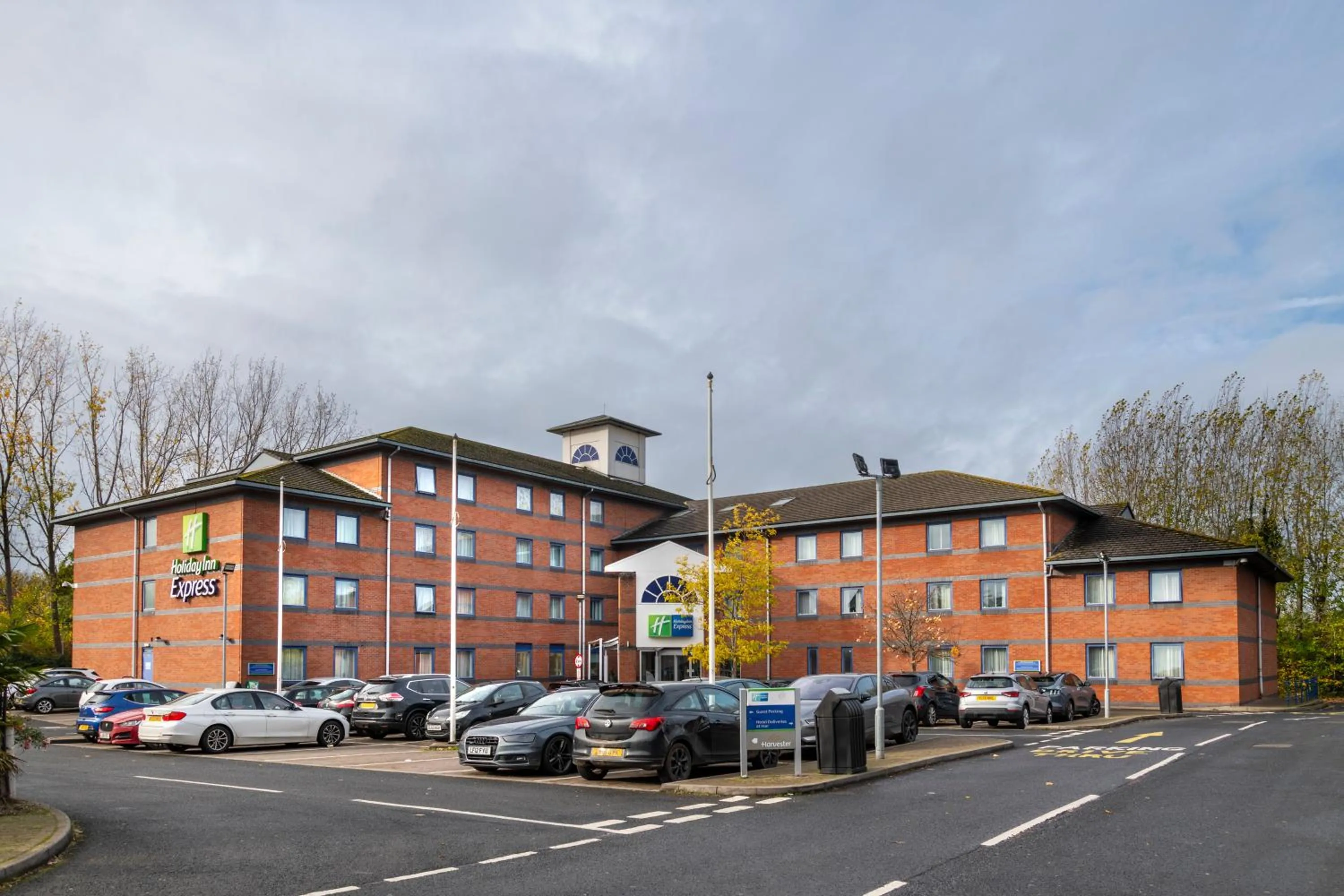 Property building in Holiday Inn Express Droitwich Spa by IHG