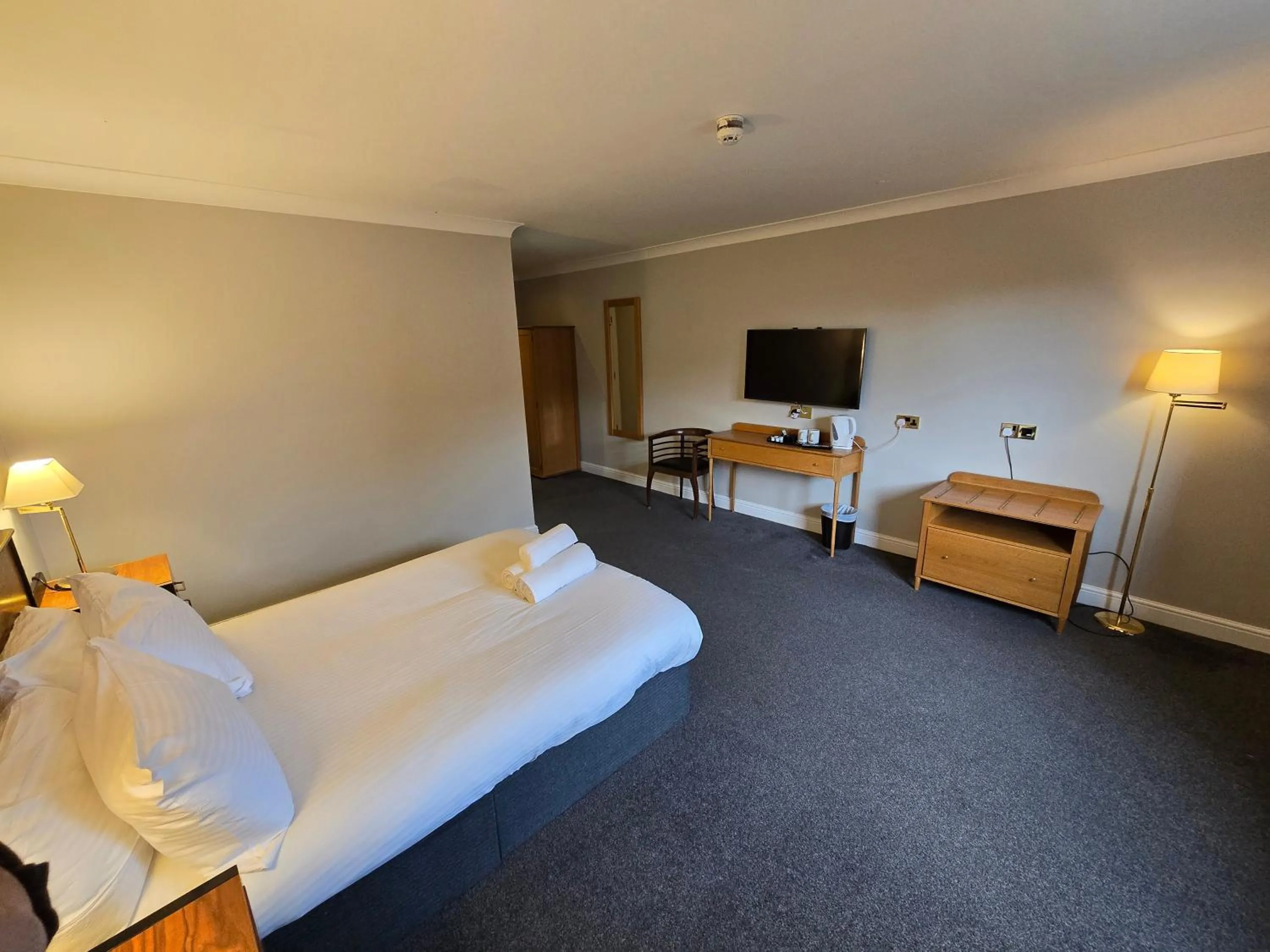 TV and multimedia, Bed in Staindrop Hotel