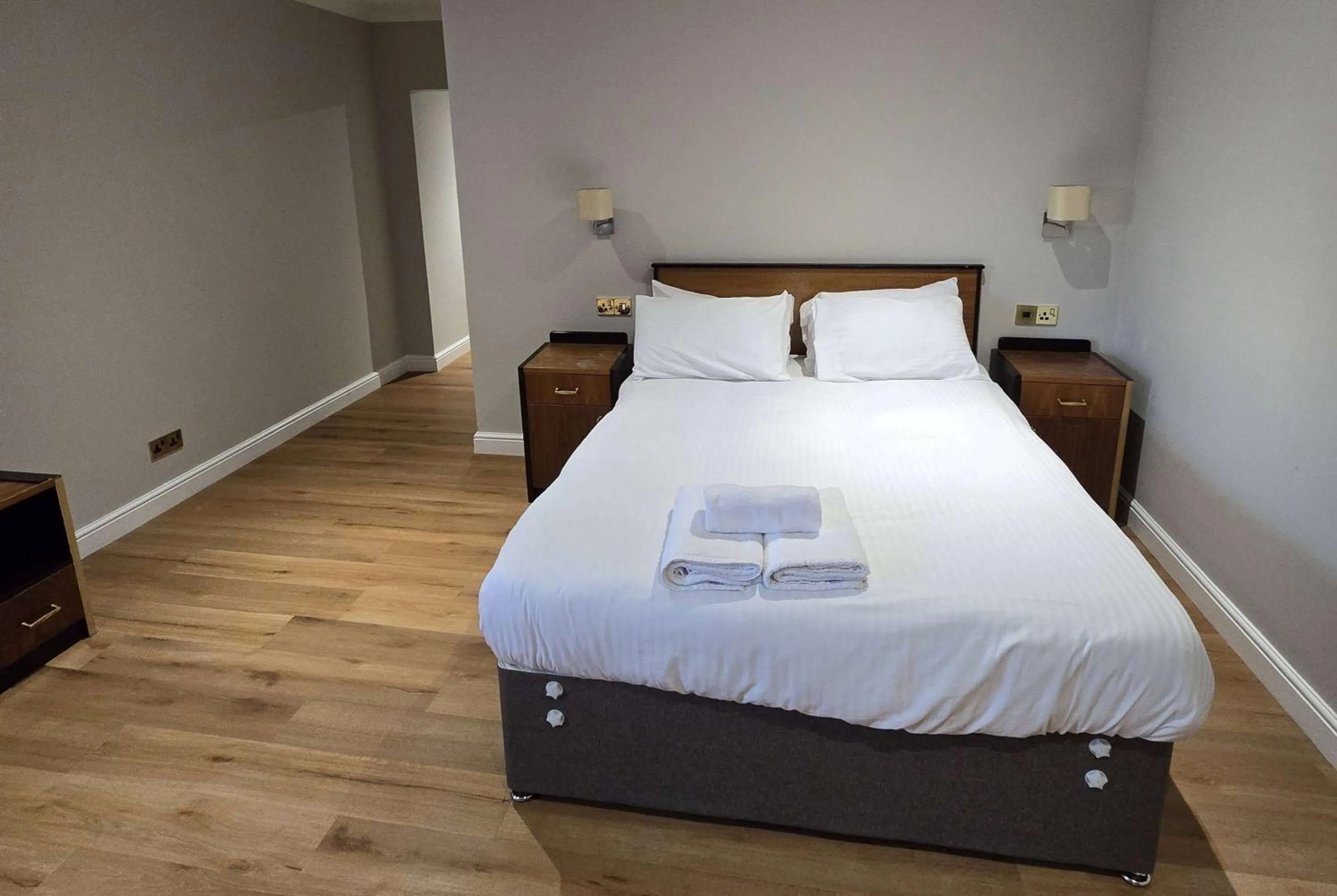 Photo of the whole room, Bed in Staindrop Hotel