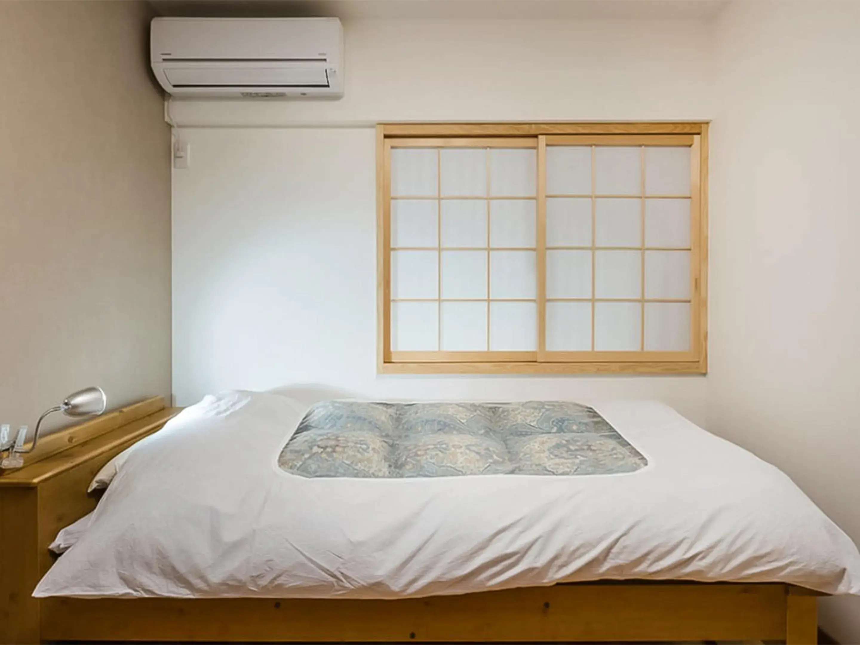 Photo of the whole room, Bed in Aya inn Karasuma gojo