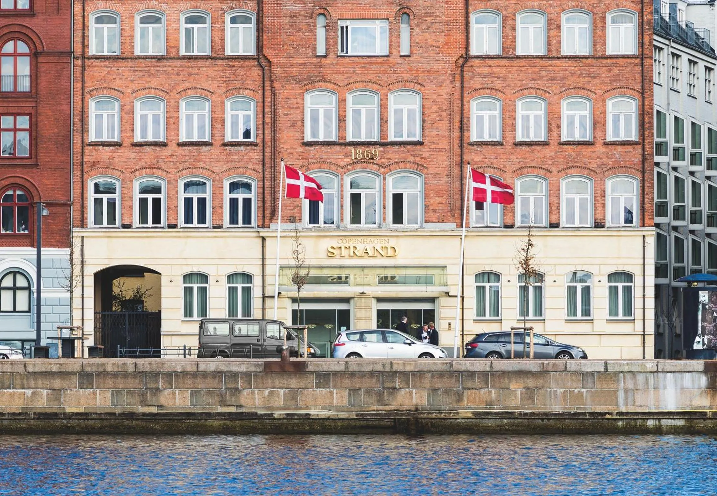 Facade/entrance in Copenhagen Strand