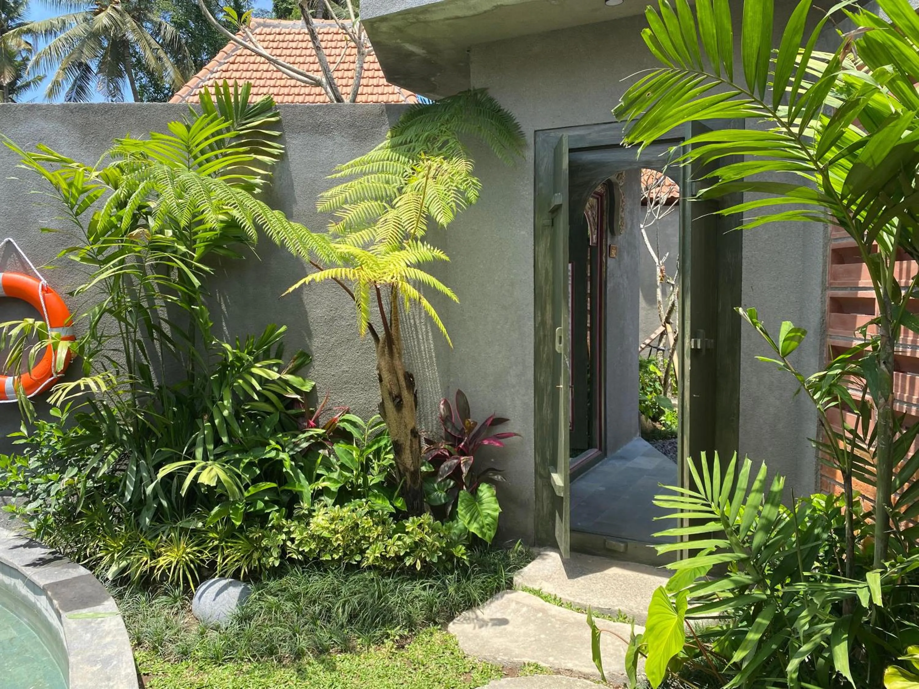 Facade/entrance in Yana Villas Kemenuh by GenuineHost