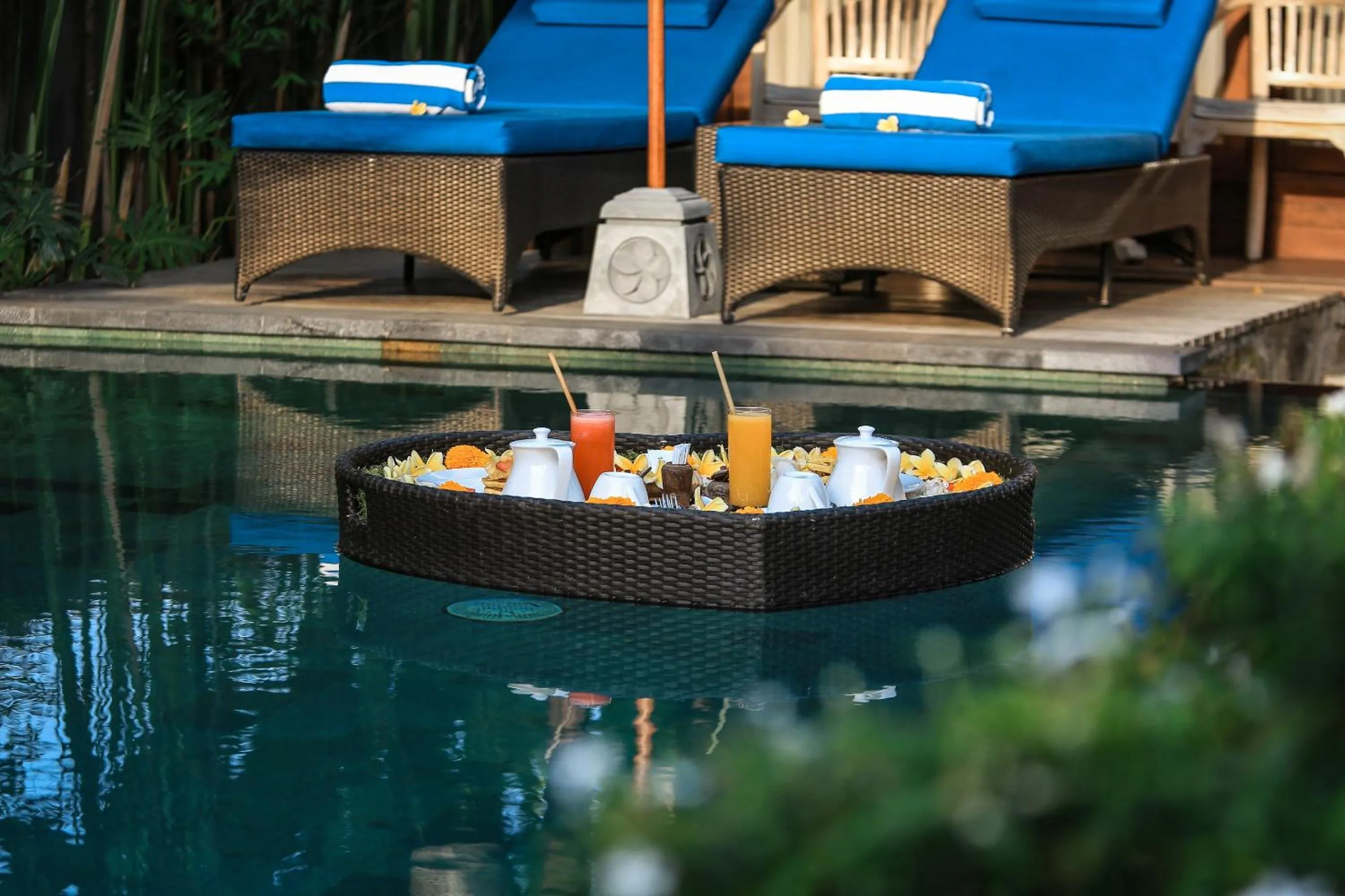 Food and drinks in Yana Villas Kemenuh by GenuineHost