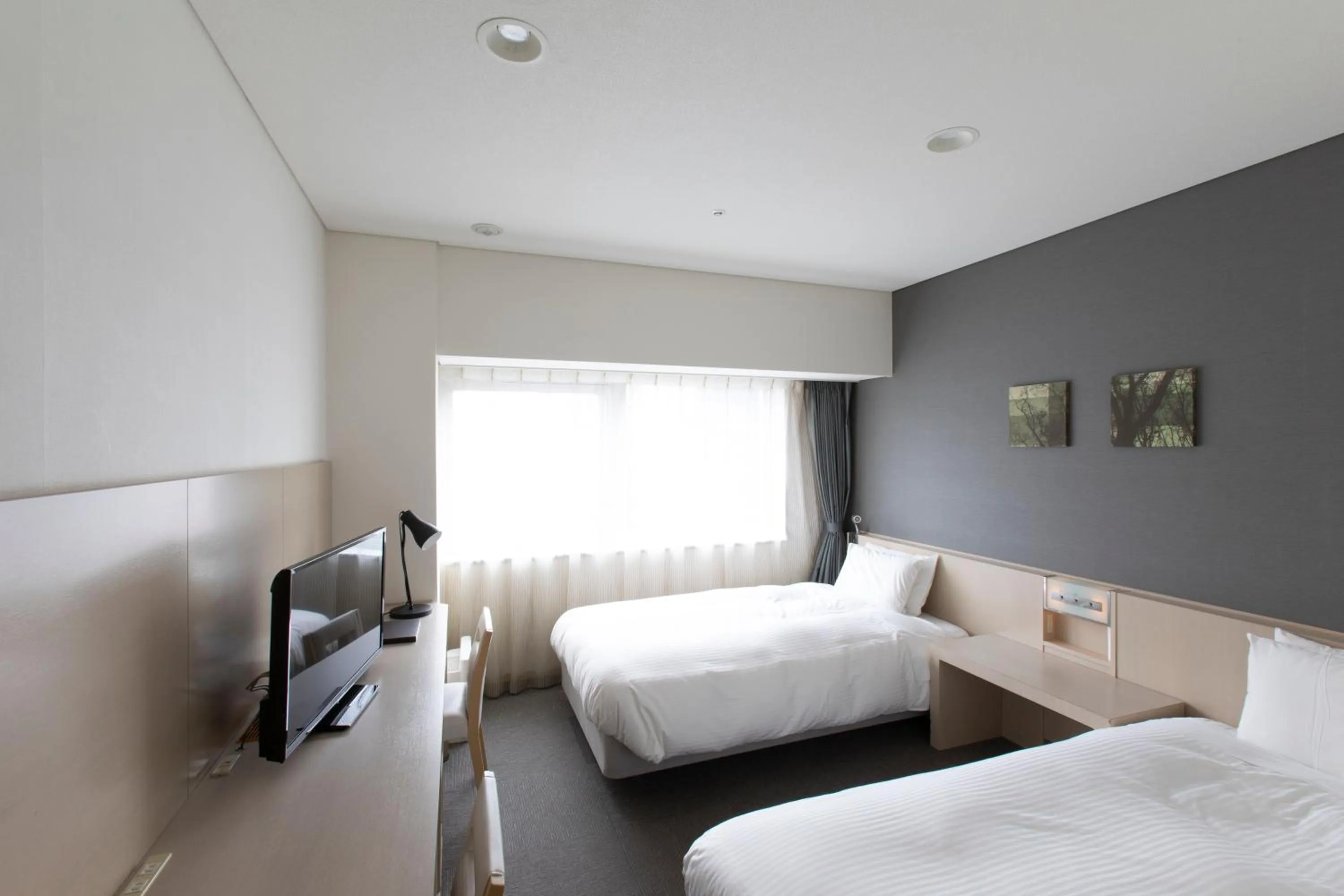 Photo of the whole room, Bed in X wave Funabashi