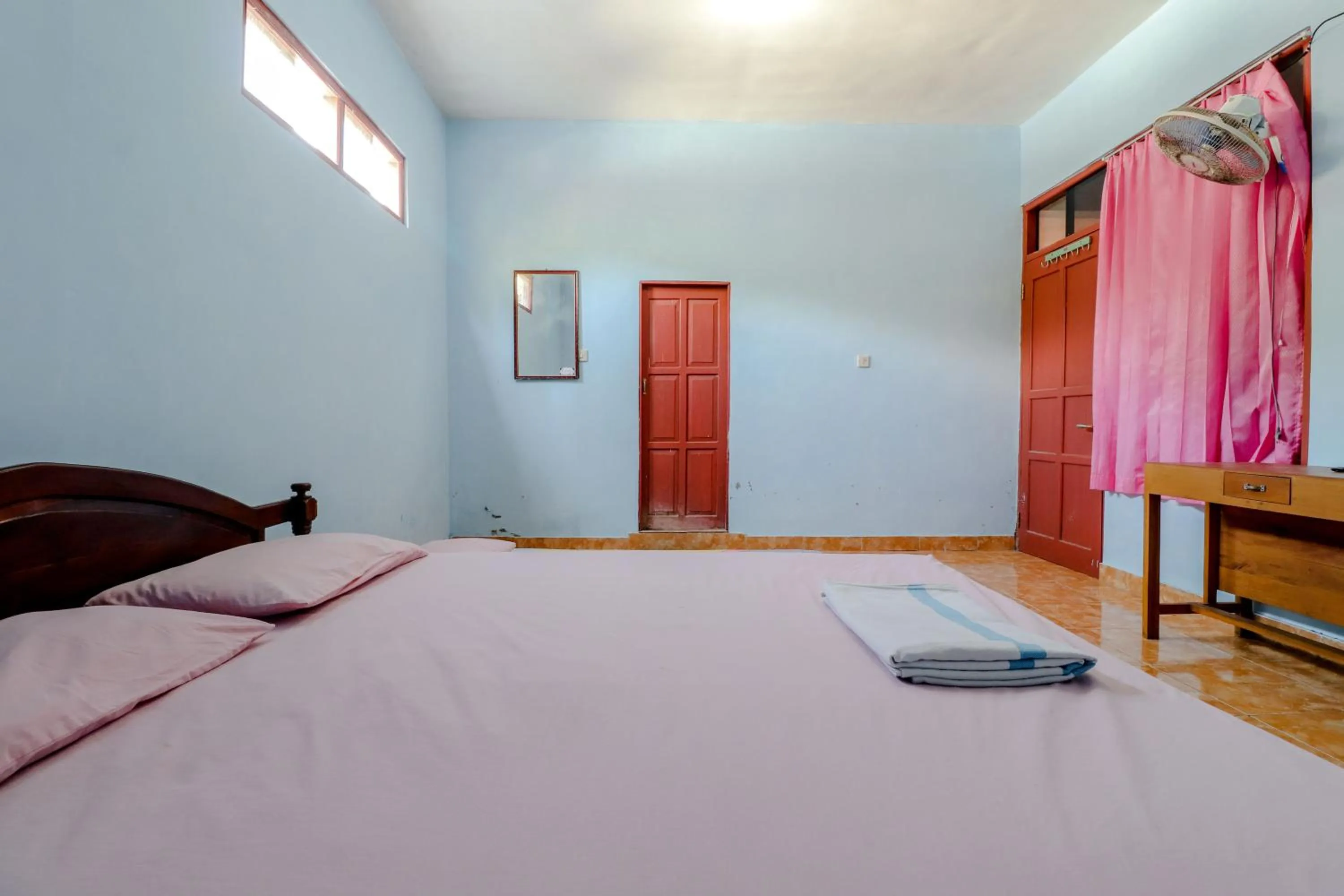 Bedroom, Bed in Hotel Kukup Indah