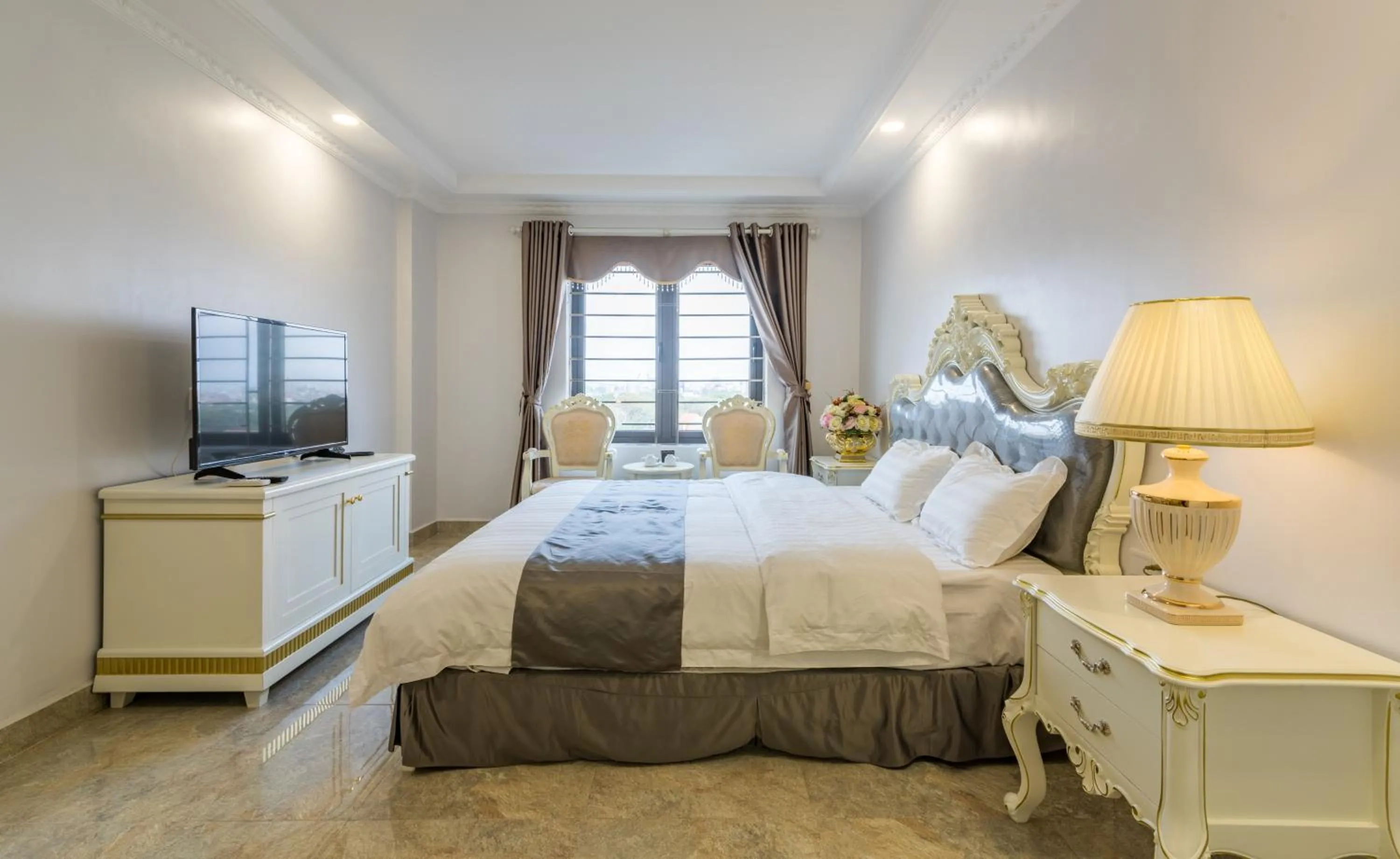 Bedroom, Bed in Tan An Palace