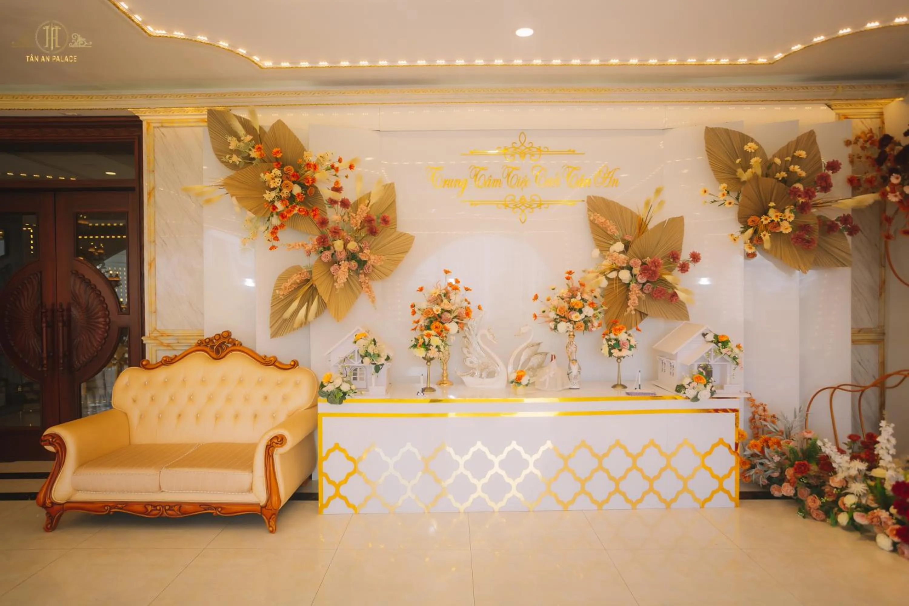 Lobby or reception in Tan An Palace