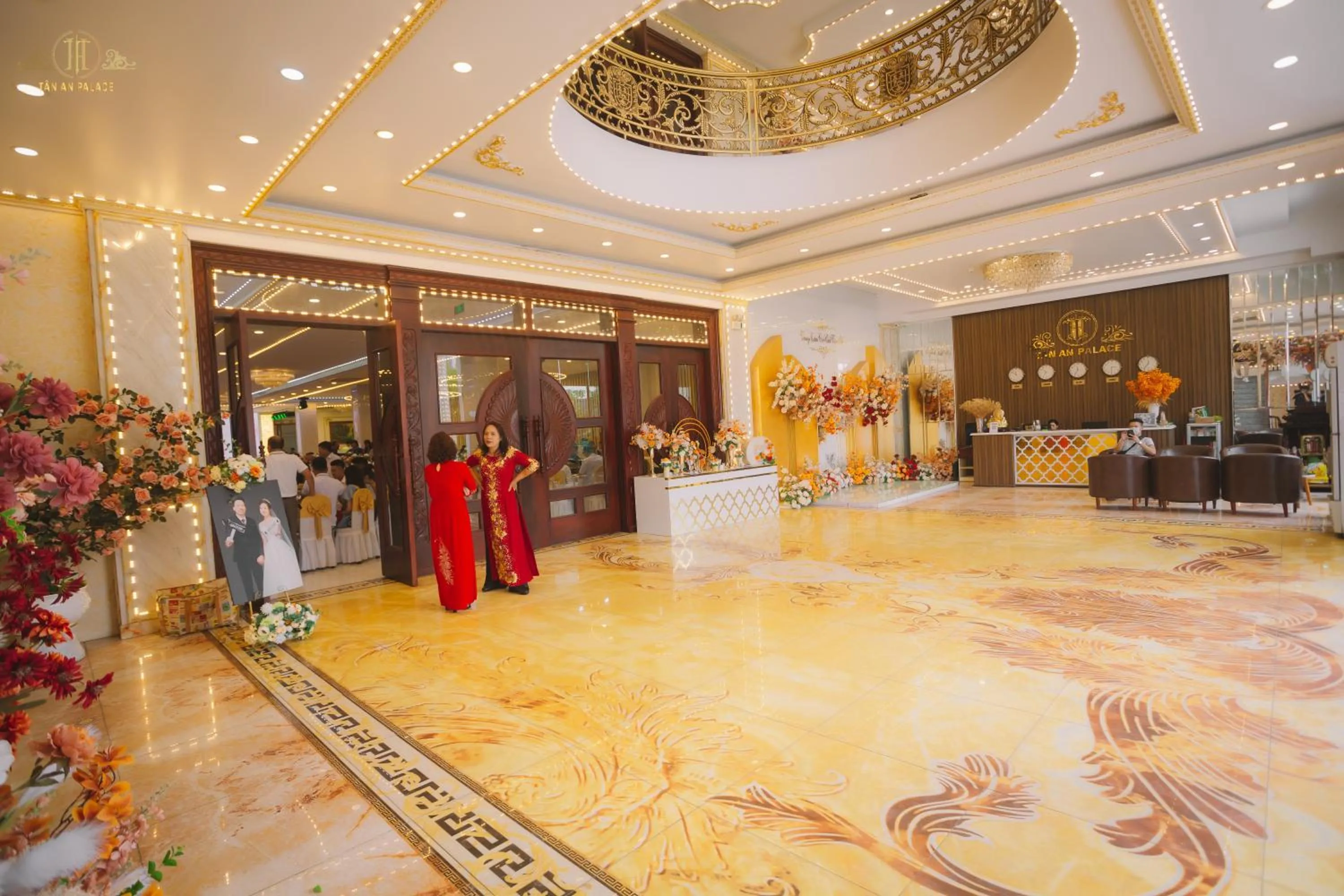 People in Tan An Palace