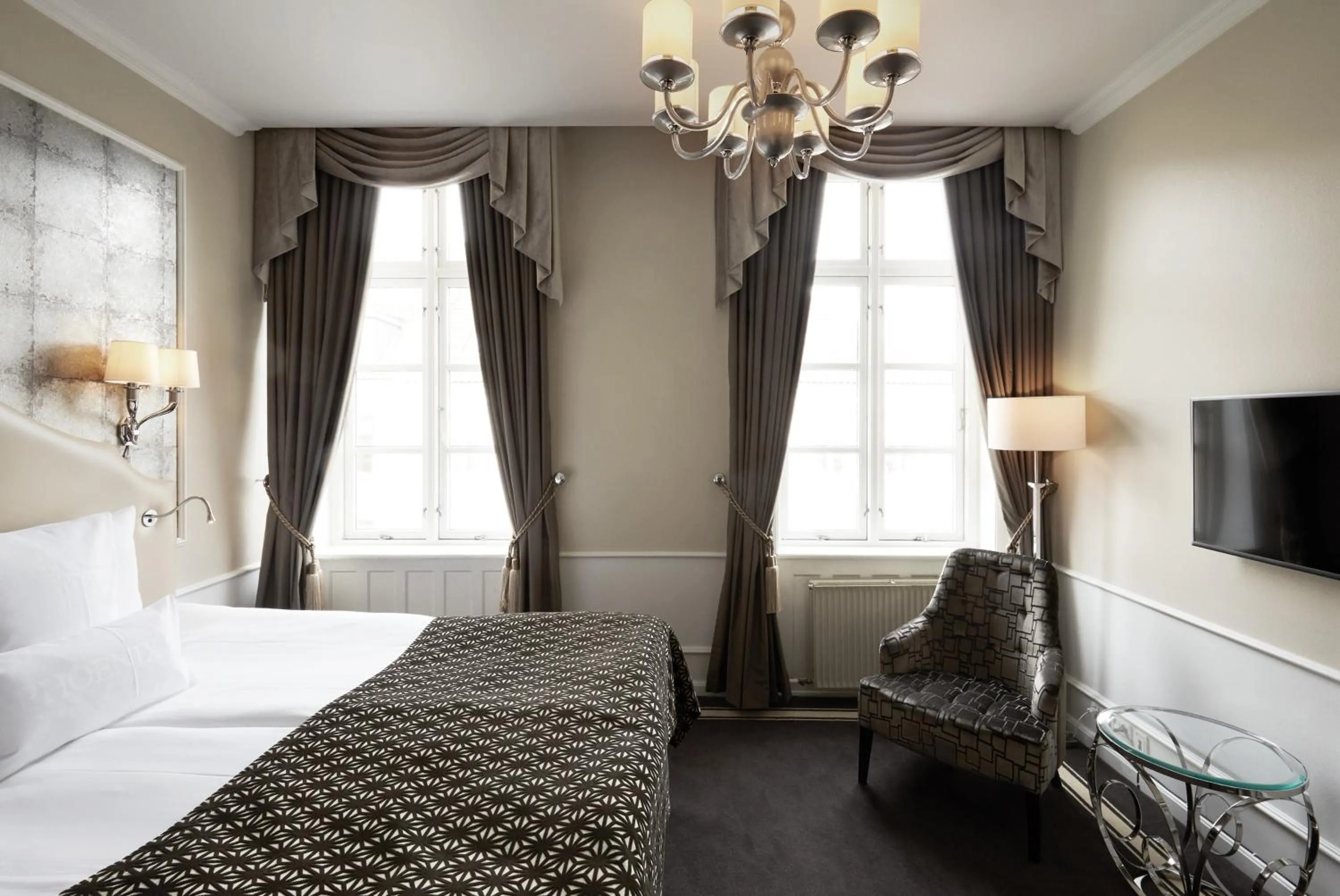 Bed in Phoenix Copenhagen