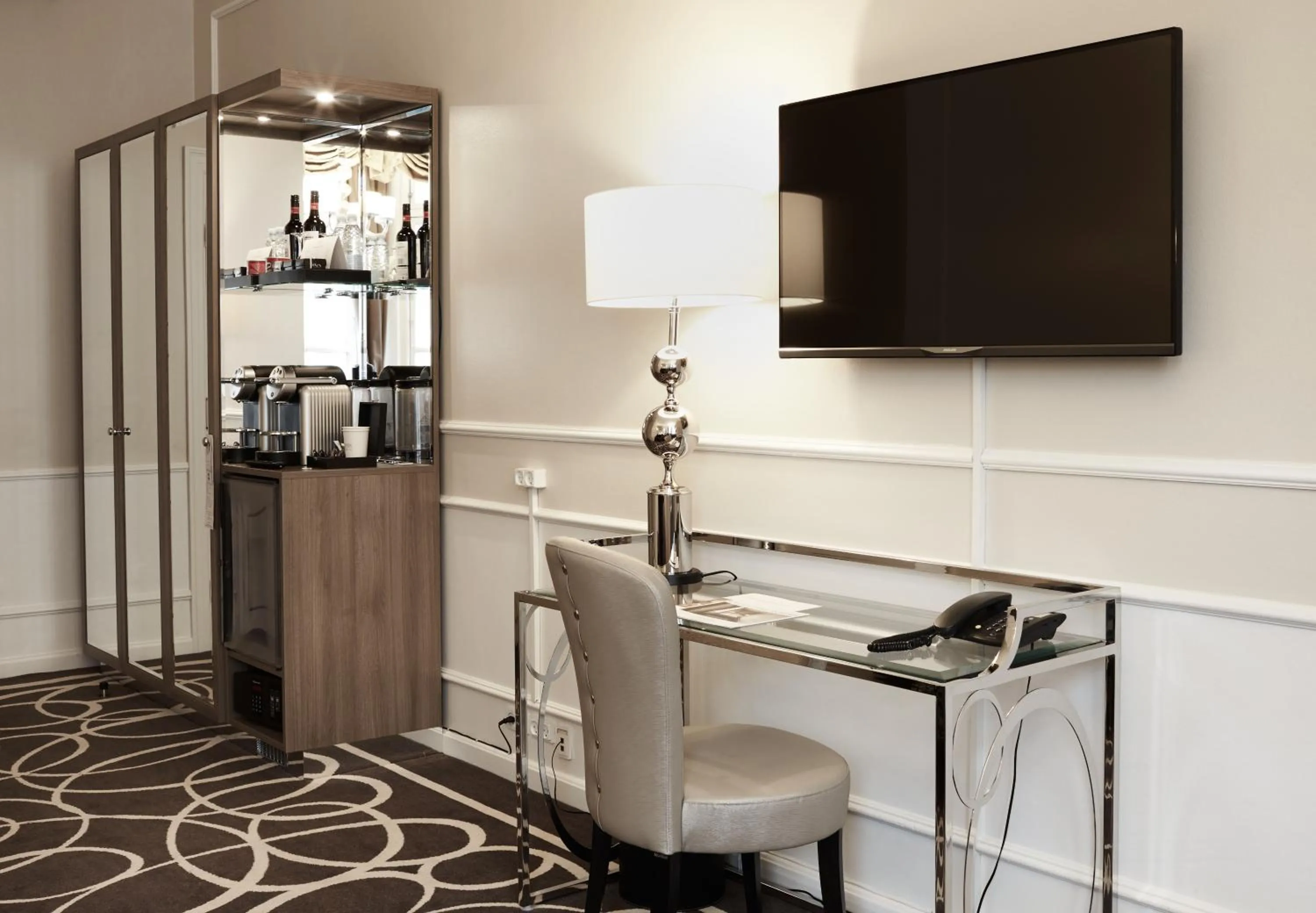 TV and multimedia in Phoenix Copenhagen