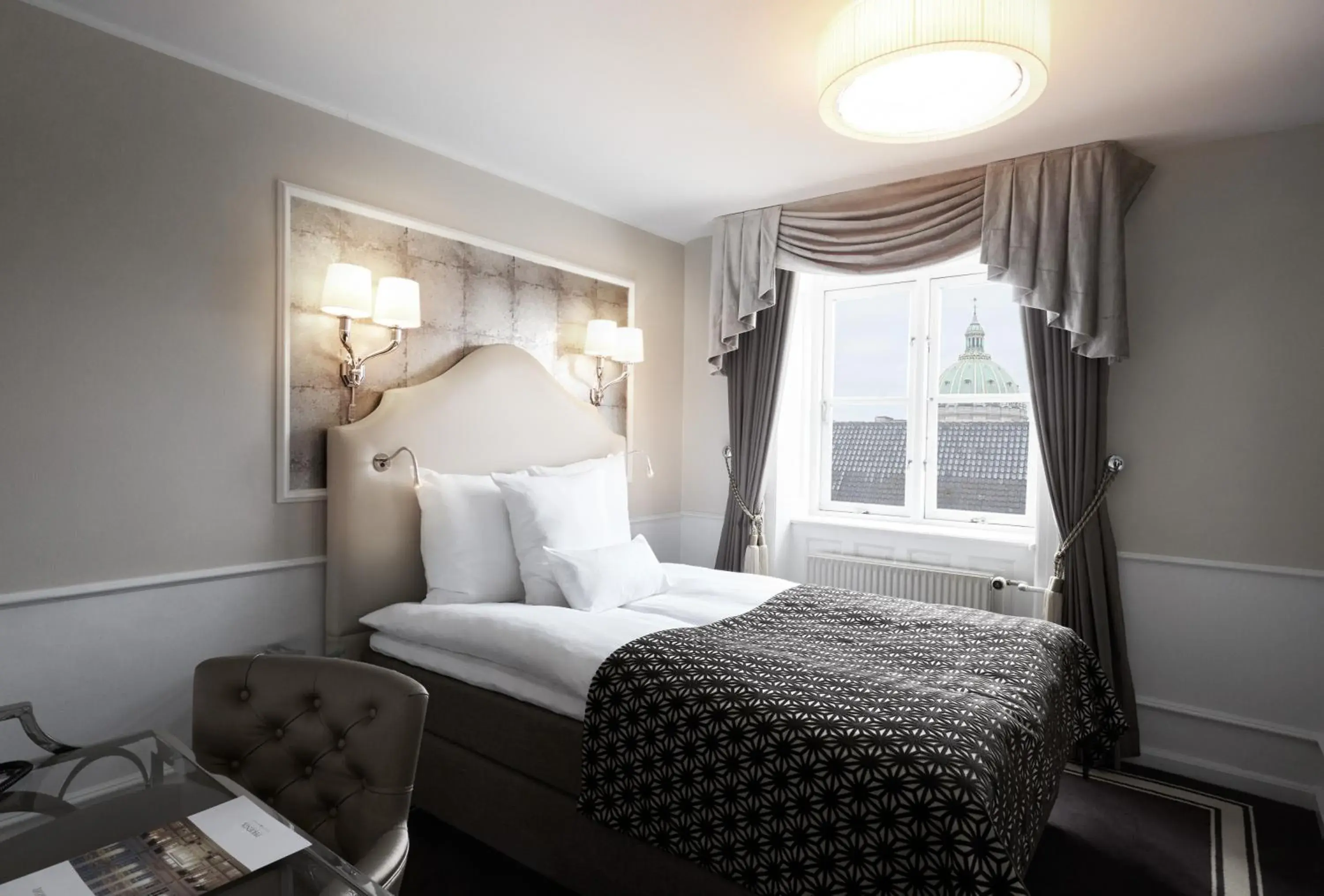 Small Double Room in Phoenix Copenhagen Small Double Room in Phoenix Copenhagen