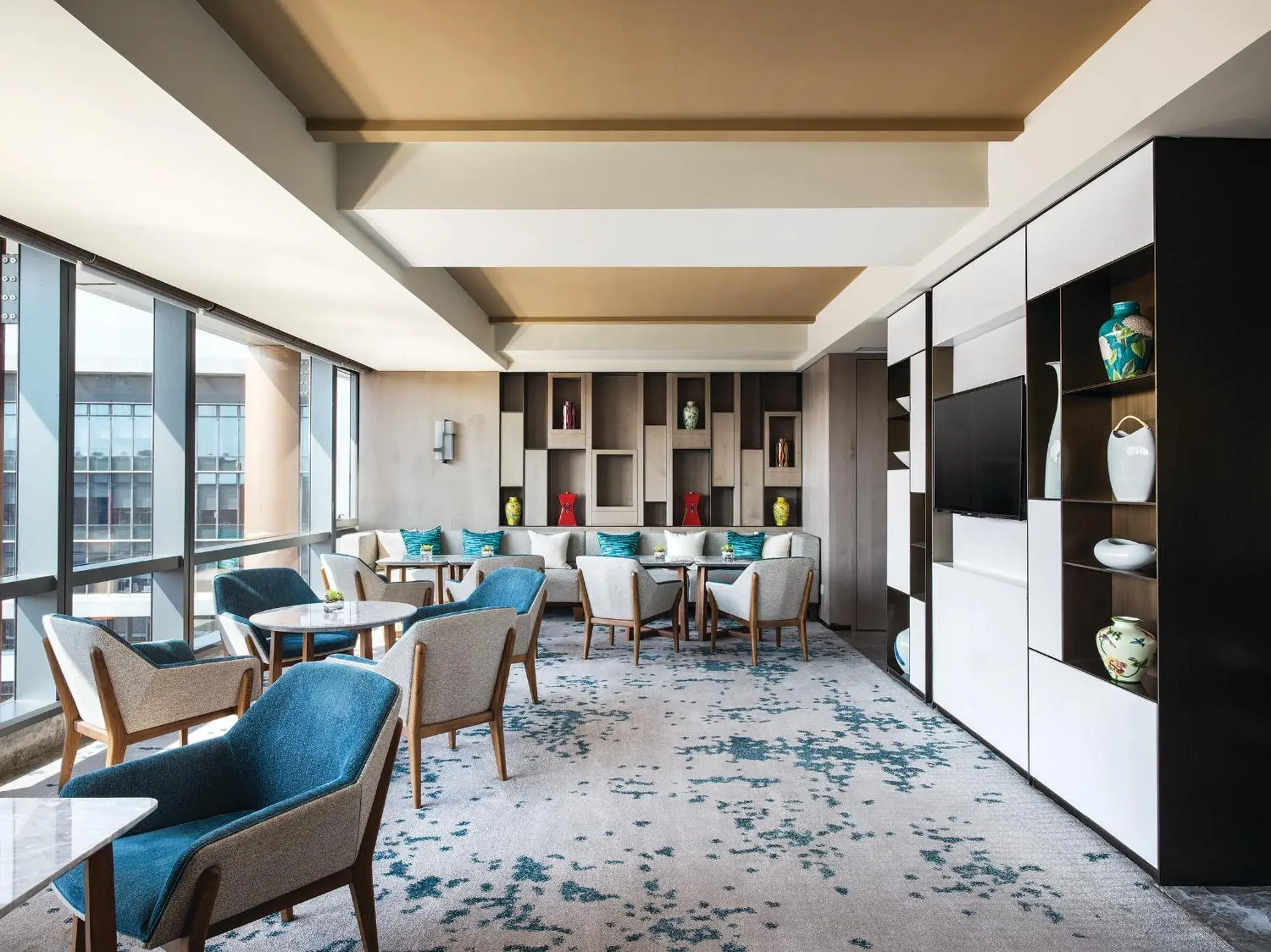 Lounge or bar in Cordis Shanghai Hongqiao (Langham Hospitality Group) Lounge or bar in Cordis Shanghai Hongqiao (Langham Hospitality Group)