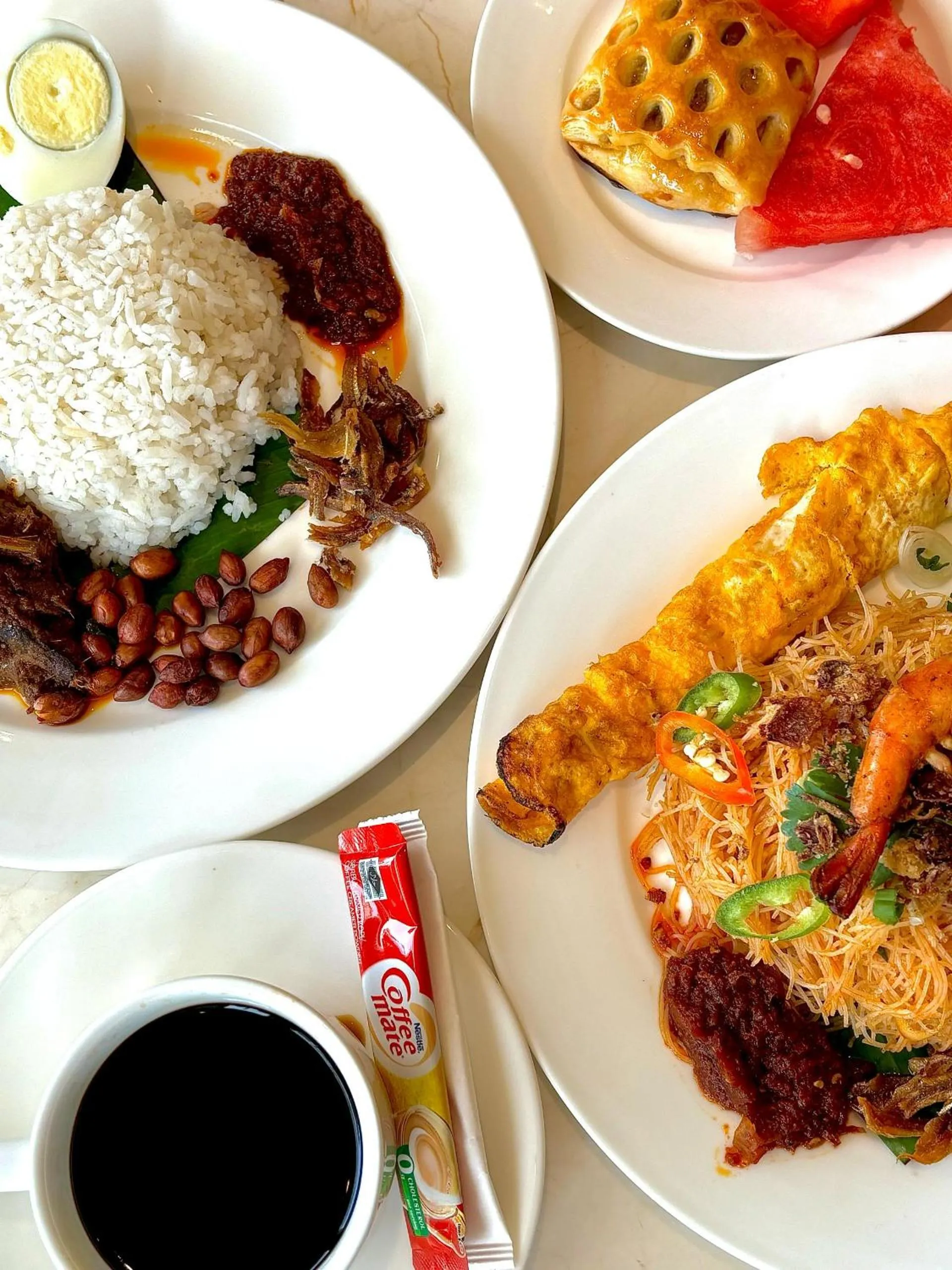 Breakfast in InnB Park Hotel