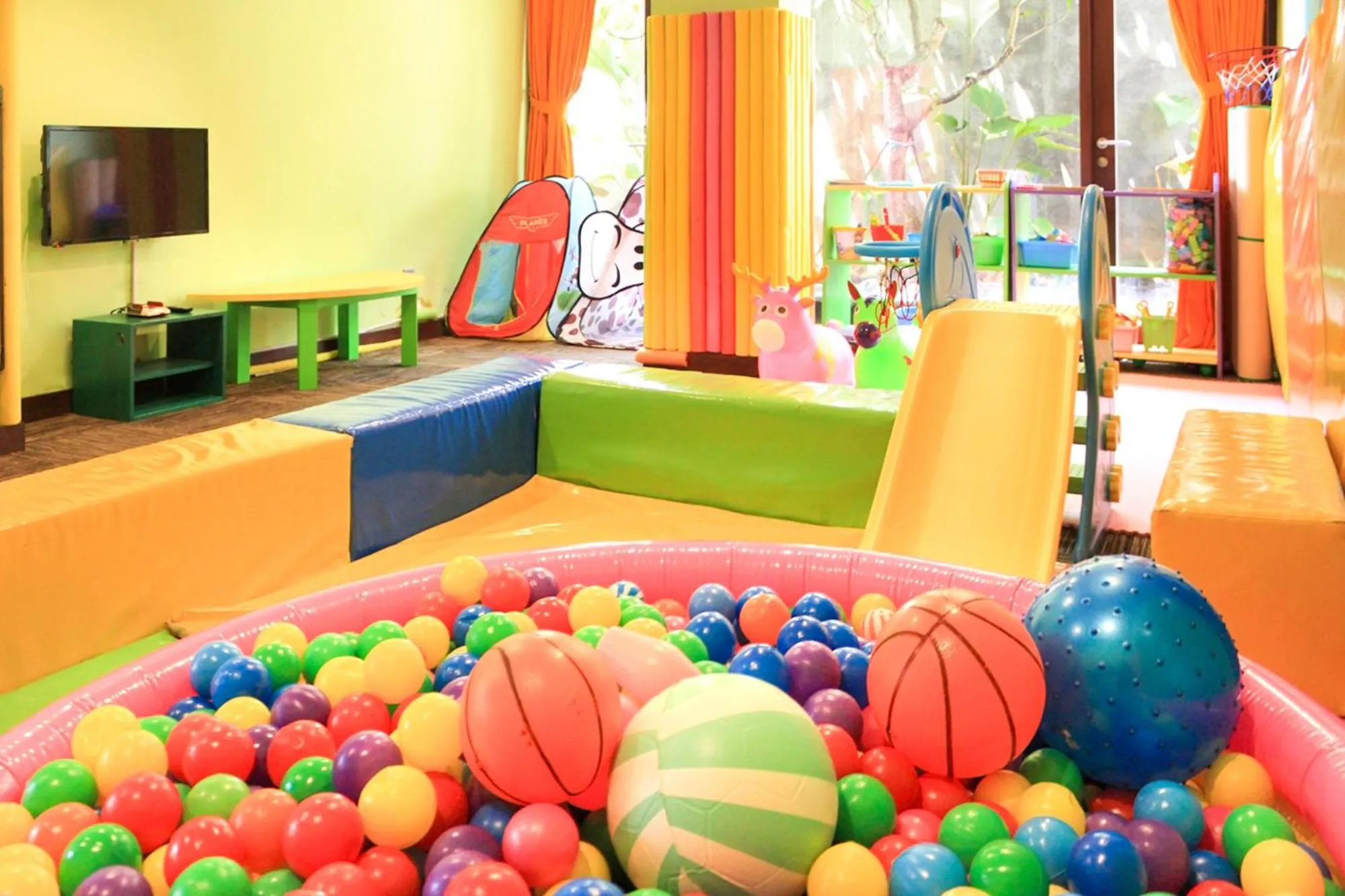 Kids's club in Suites by Watermark Hotel and Spa