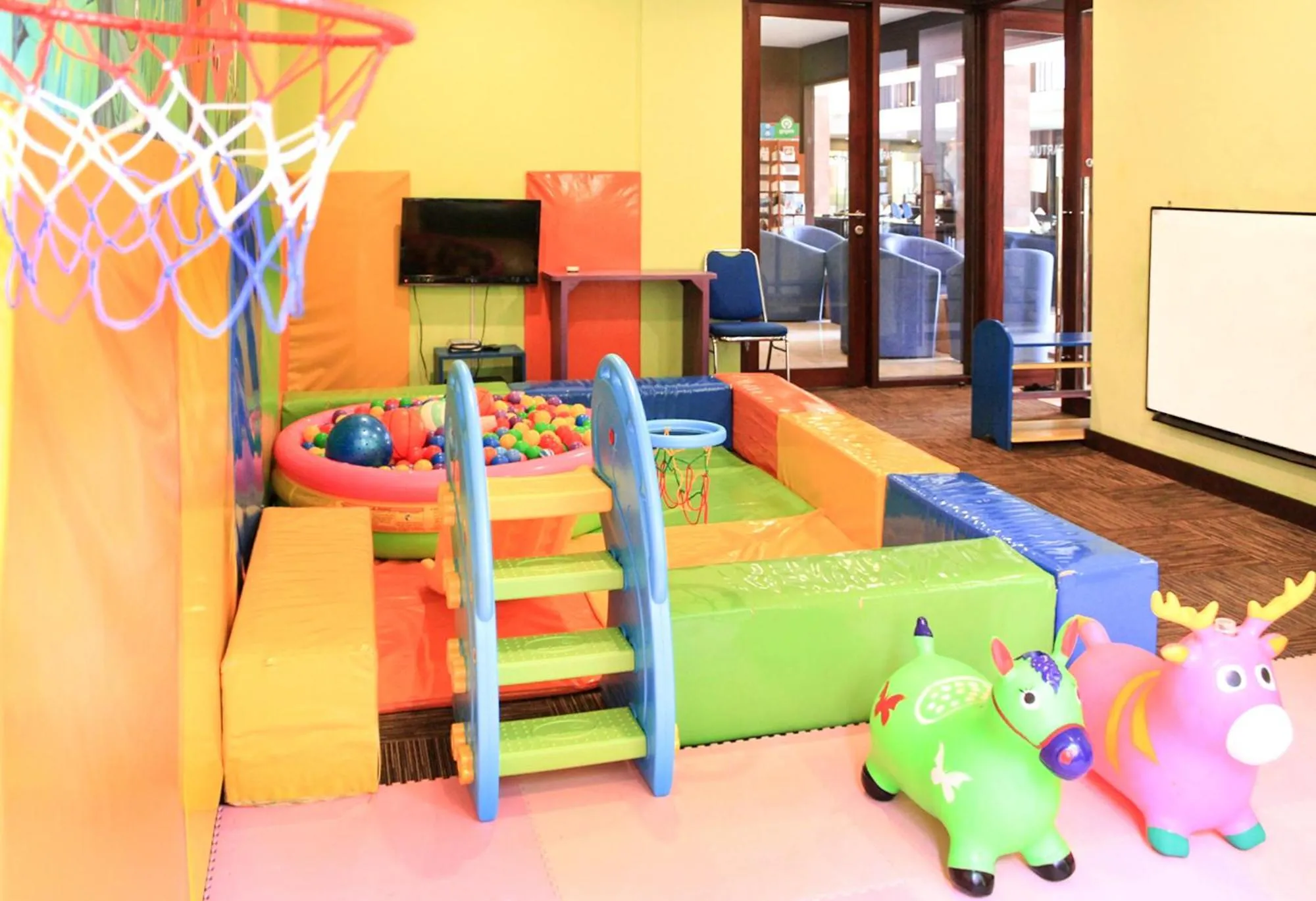 Kids's club in Suites by Watermark Hotel and Spa