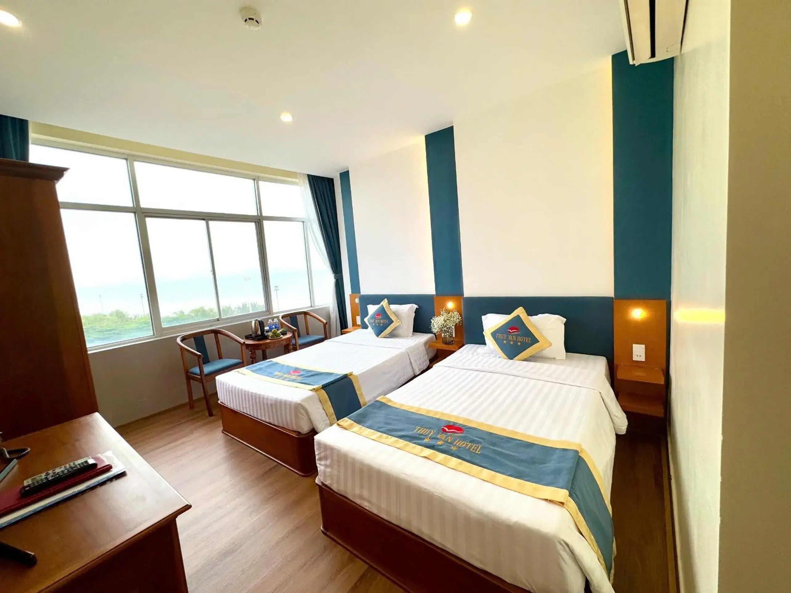 Standard Twin Room in Thuy Van Hotel Standard Twin Room in Thuy Van Hotel