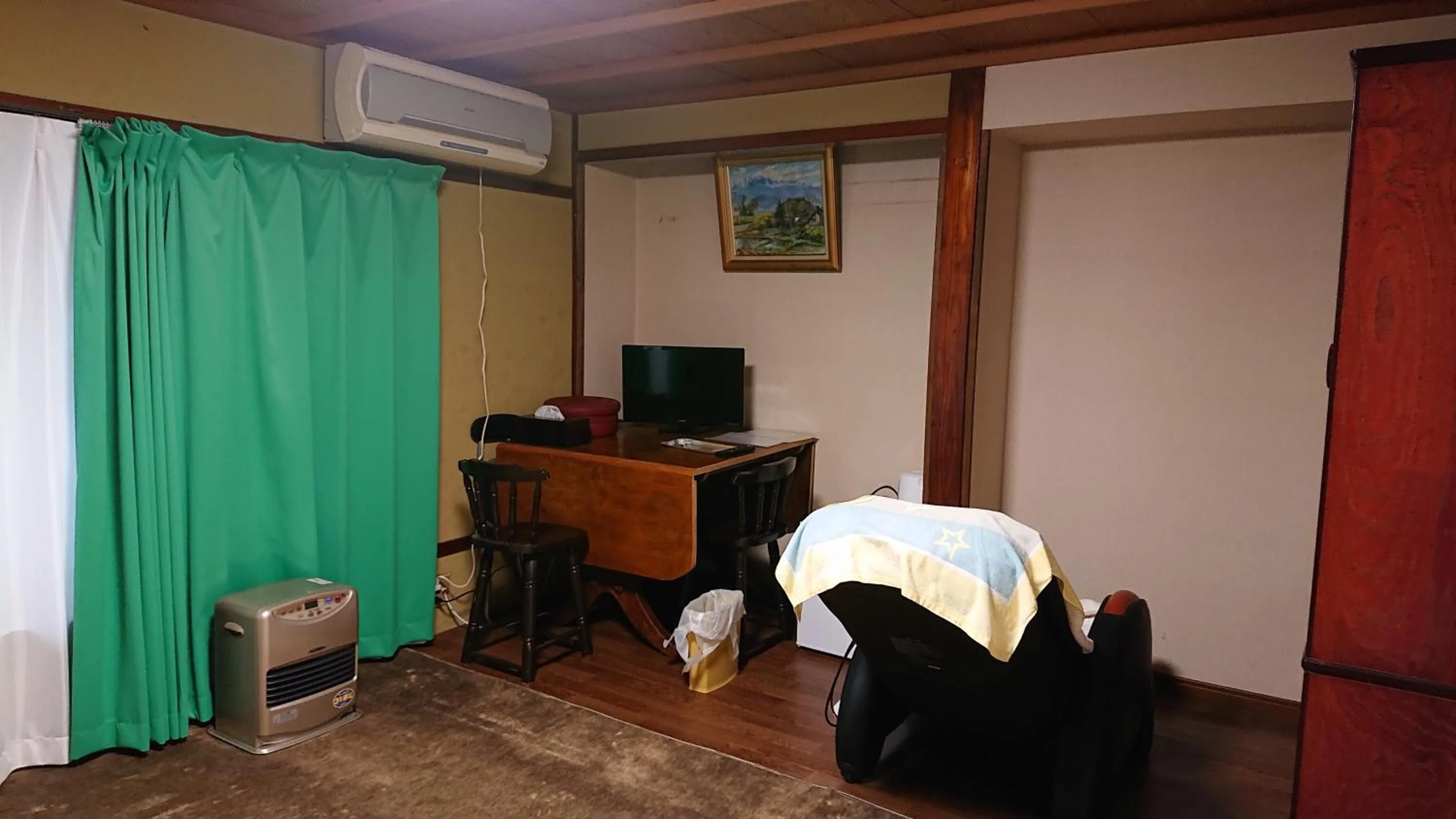 TV and multimedia, Bed in Live Cafe Hisui no Umi