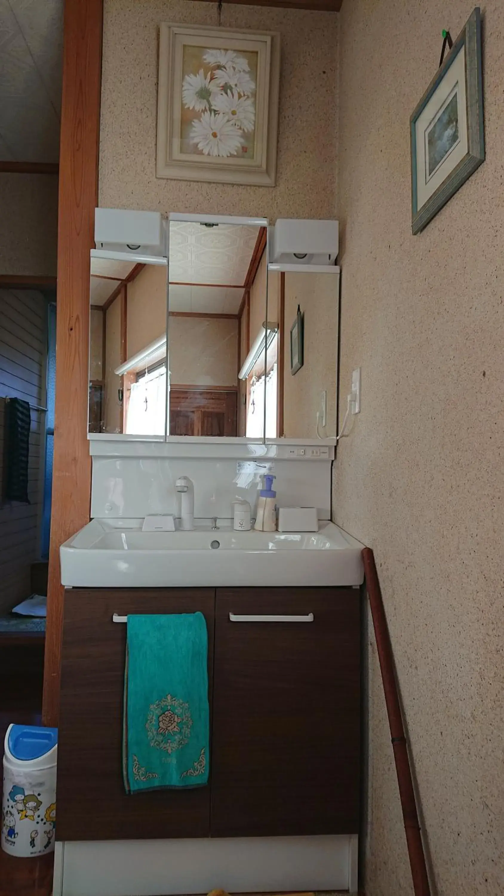 Small Twin Room - single occupancy in Live Cafe Hisui no Umi Small Twin Room - single occupancy in Live Cafe Hisui no Umi