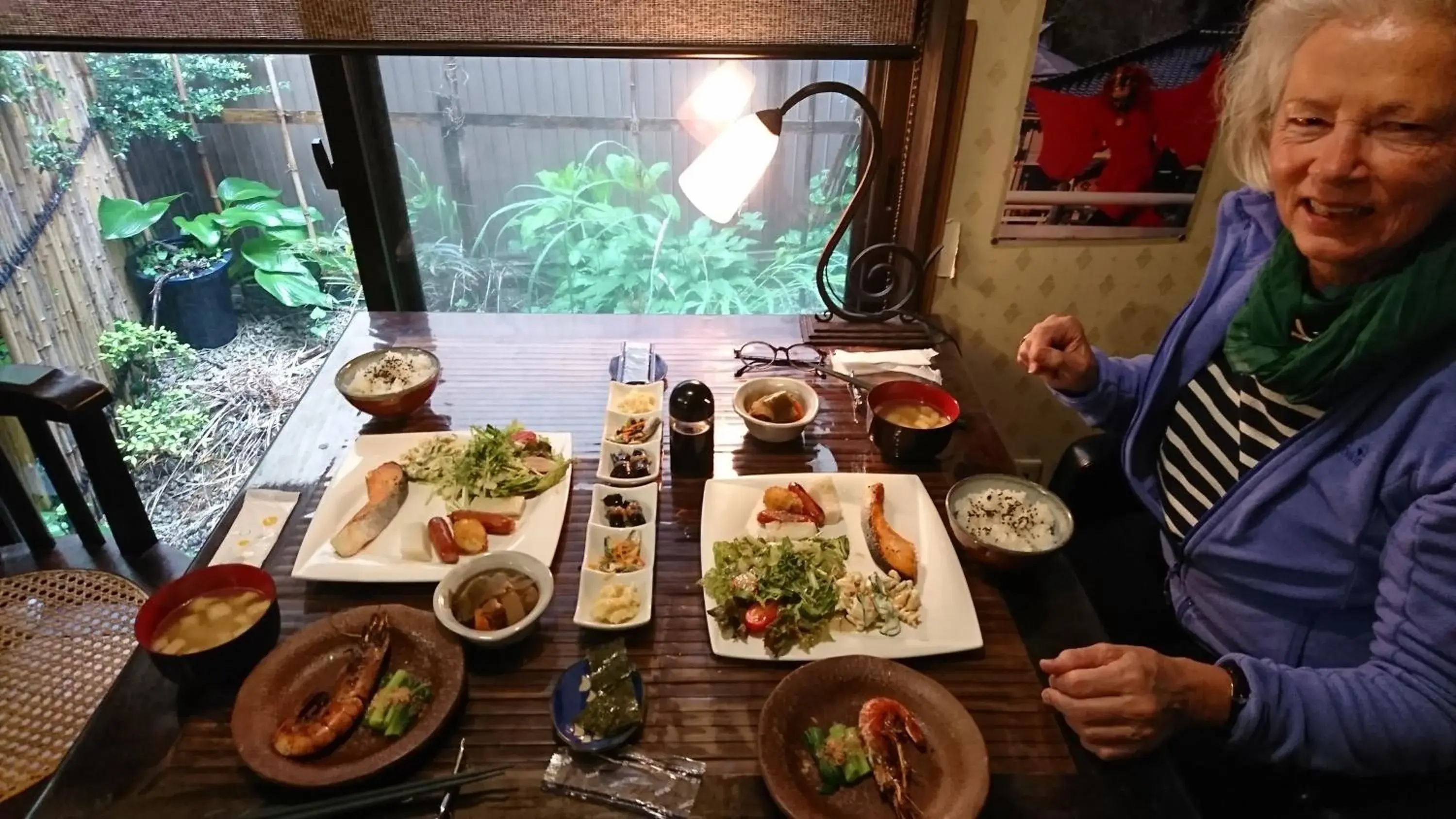 Small Twin Room - single occupancy in Live Cafe Hisui no Umi Small Twin Room - single occupancy in Live Cafe Hisui no Umi
