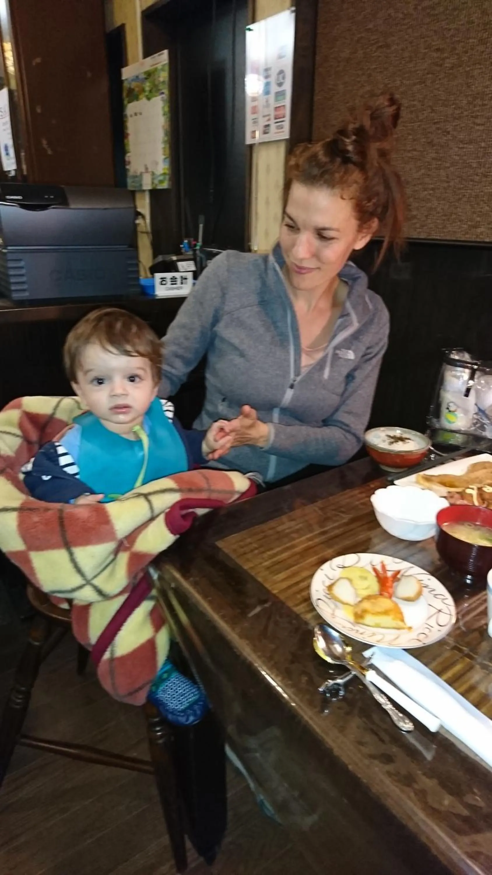 children in Live Cafe Hisui no Umi