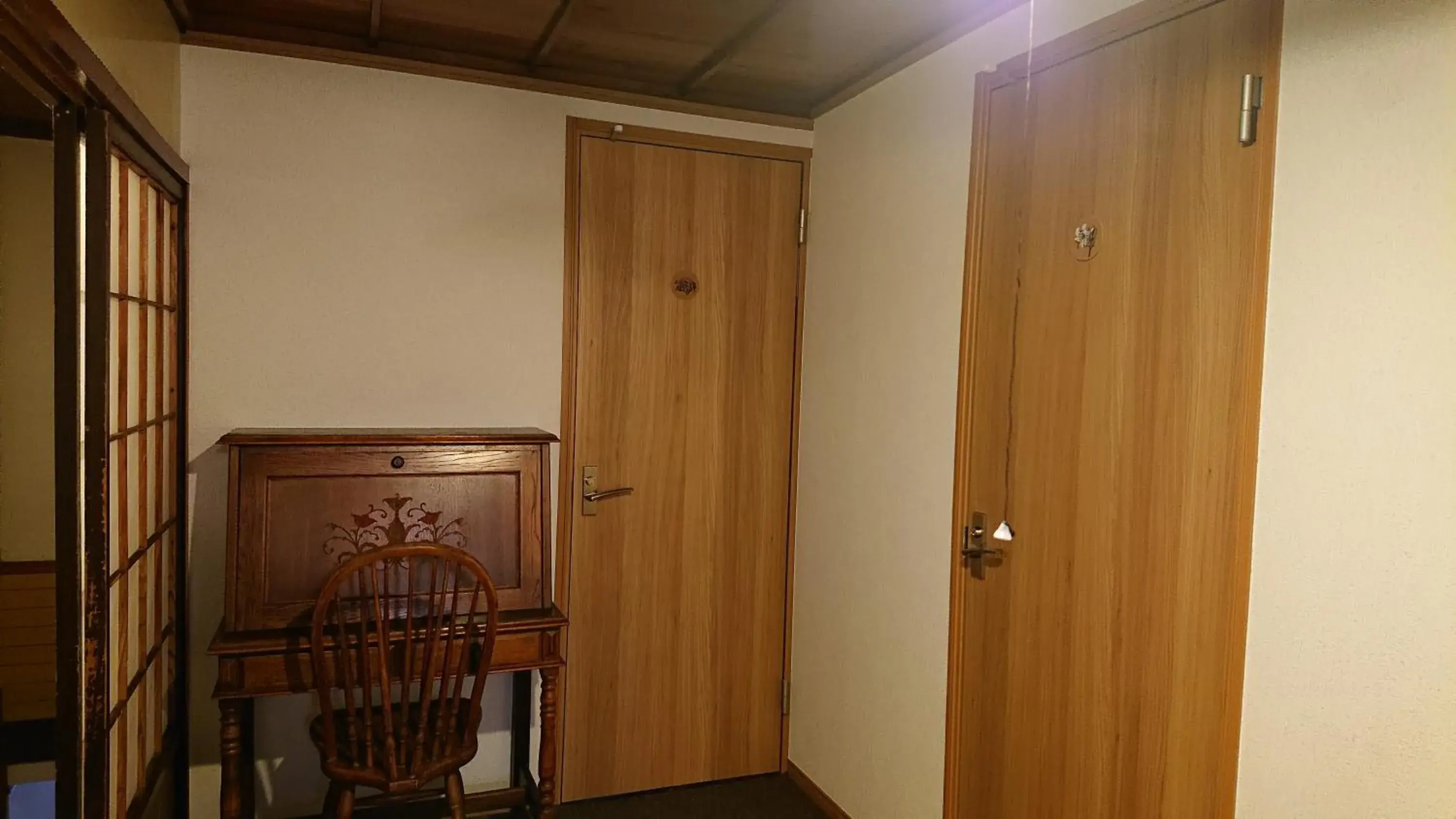 Triple Room with Shared Bathroom - single occupancy in Live Cafe Hisui no Umi Triple Room with Shared Bathroom - single occupancy in Live Cafe Hisui no Umi