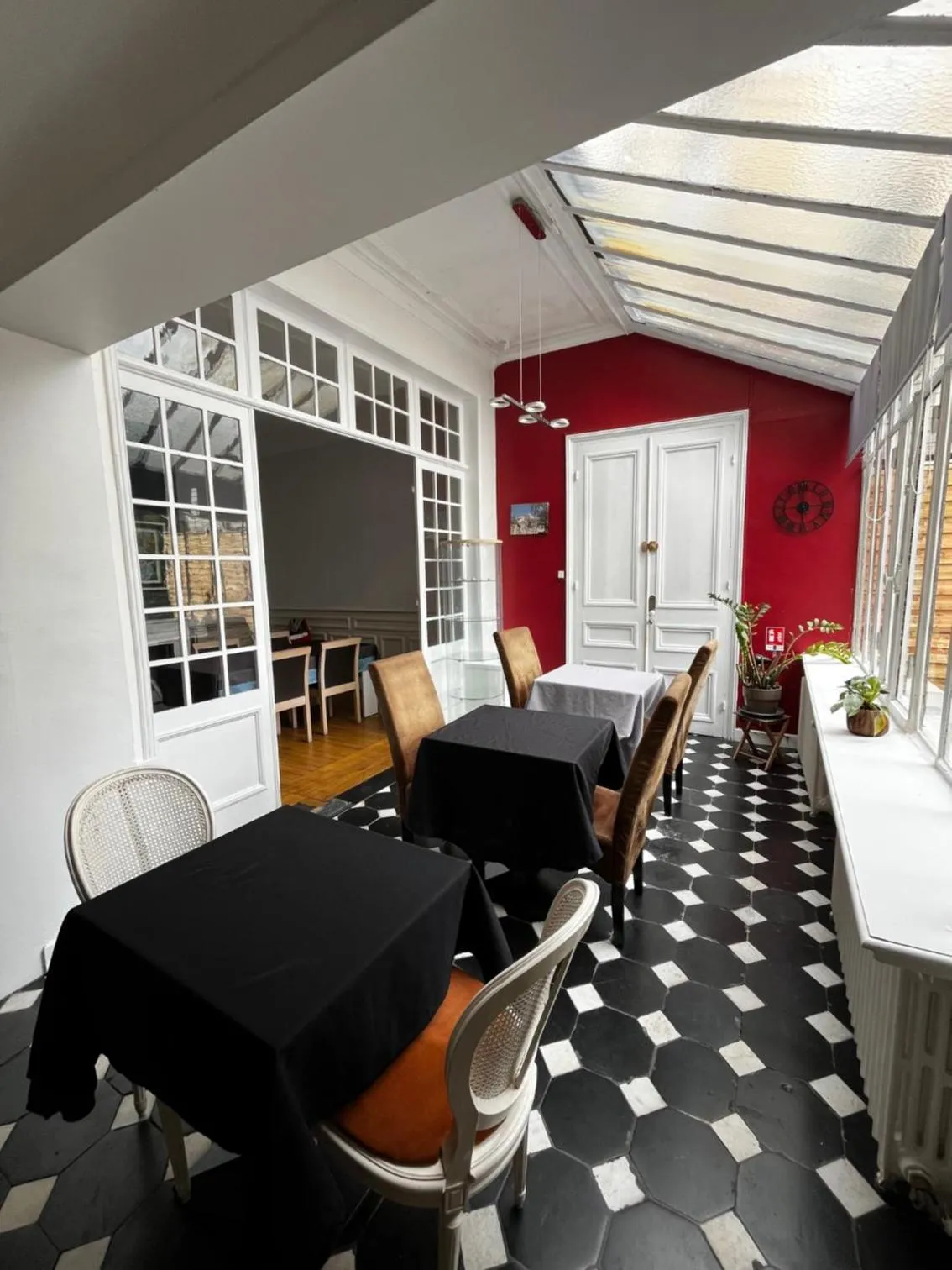 Dining area in Chambres d'Hôtes Au coin du spa